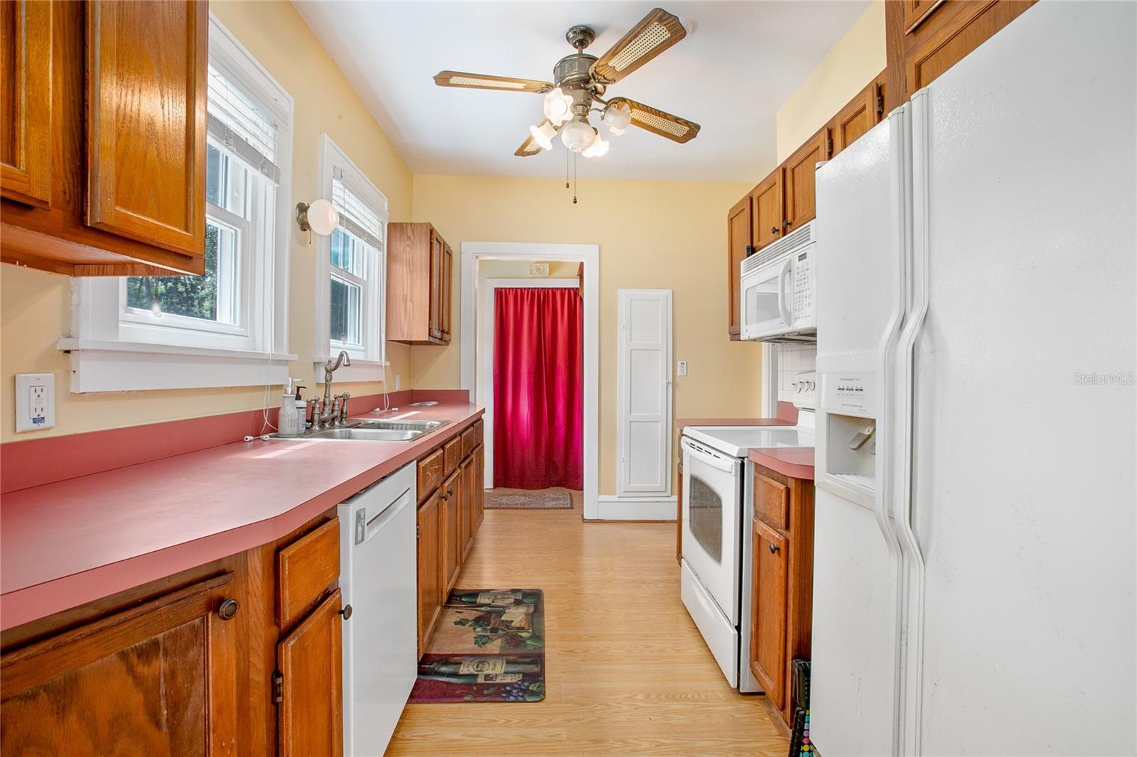 Image 11 of 49 For 257 Huntington Drive