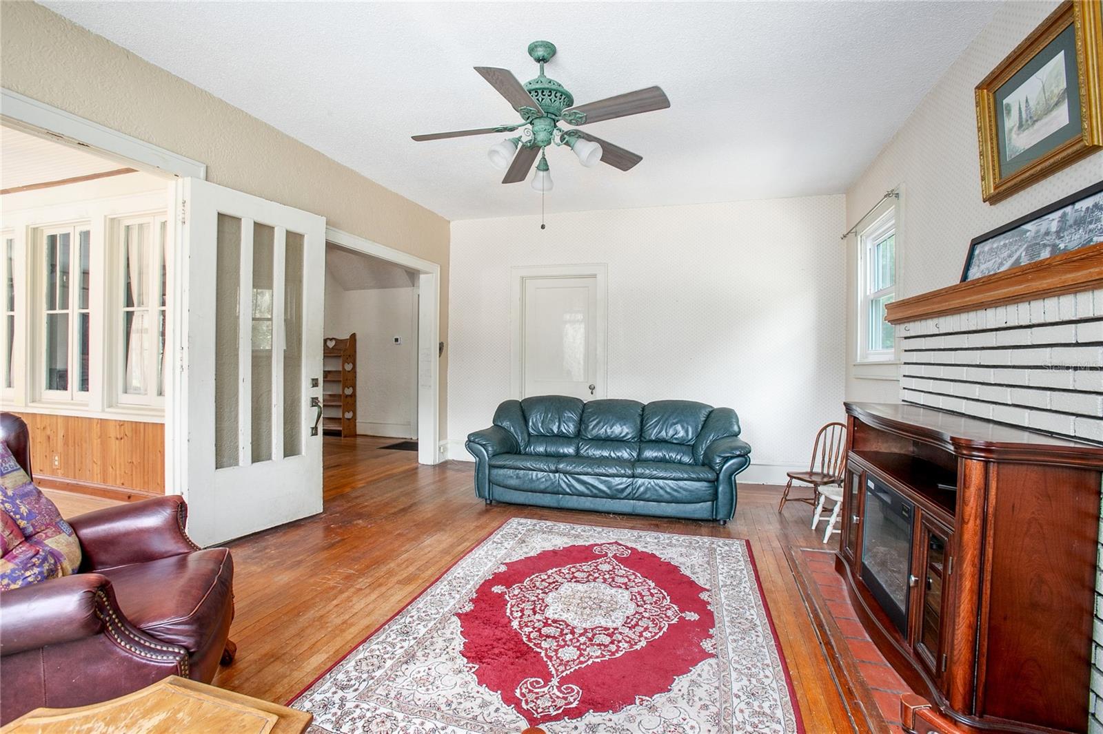 Image 6 of 49 For 257 Huntington Drive