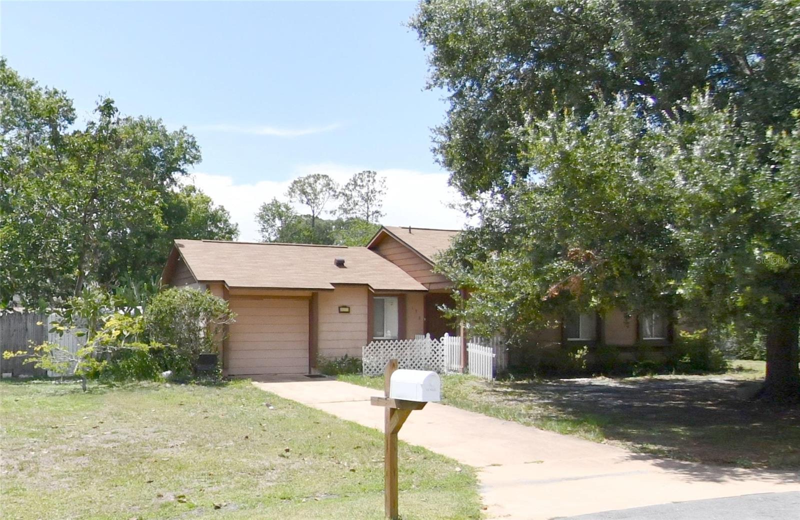Details for 132 Wax Myrtle Court, SANFORD, FL 32773