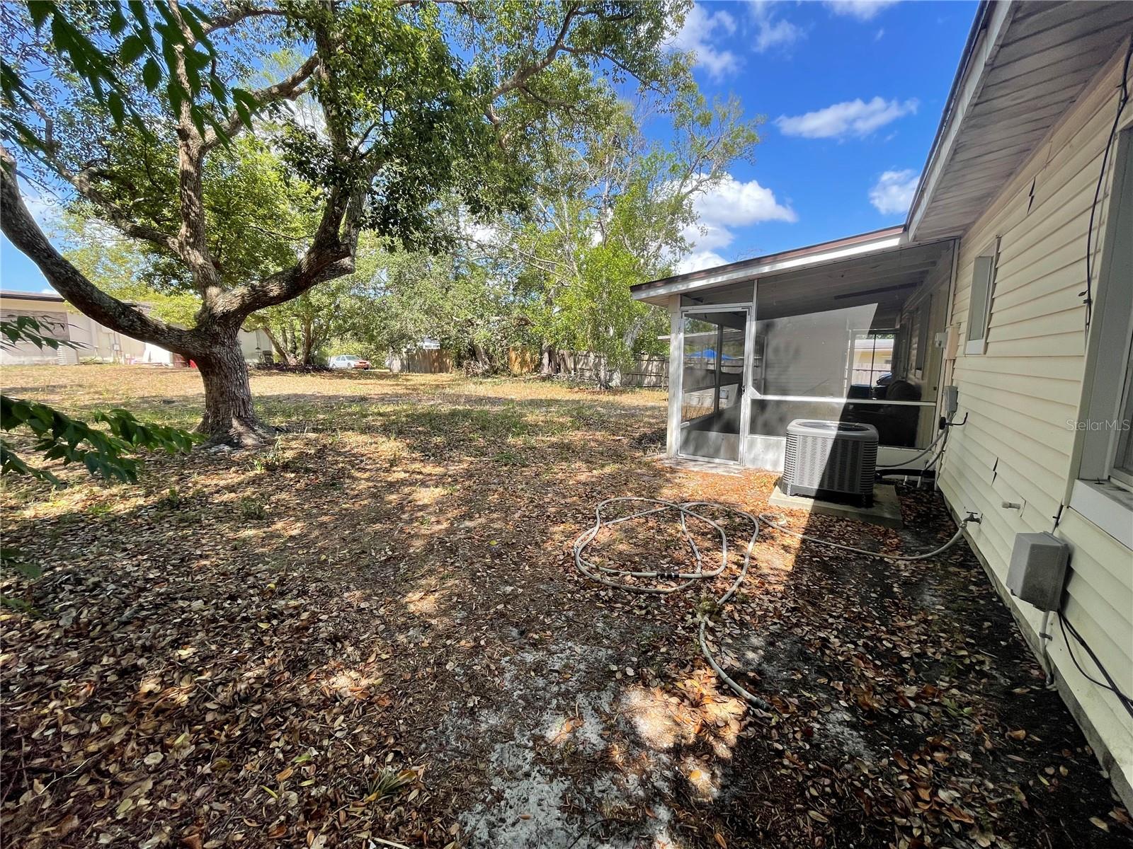 Image 14 of 21 For 2332 Hadley Street