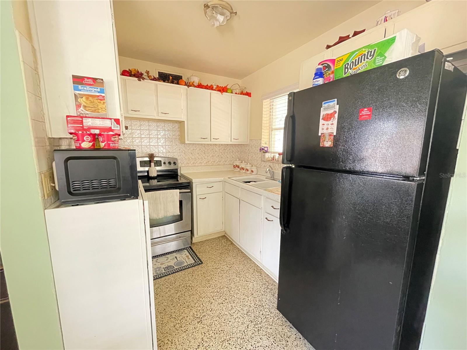 Image 6 of 21 For 2332 Hadley Street