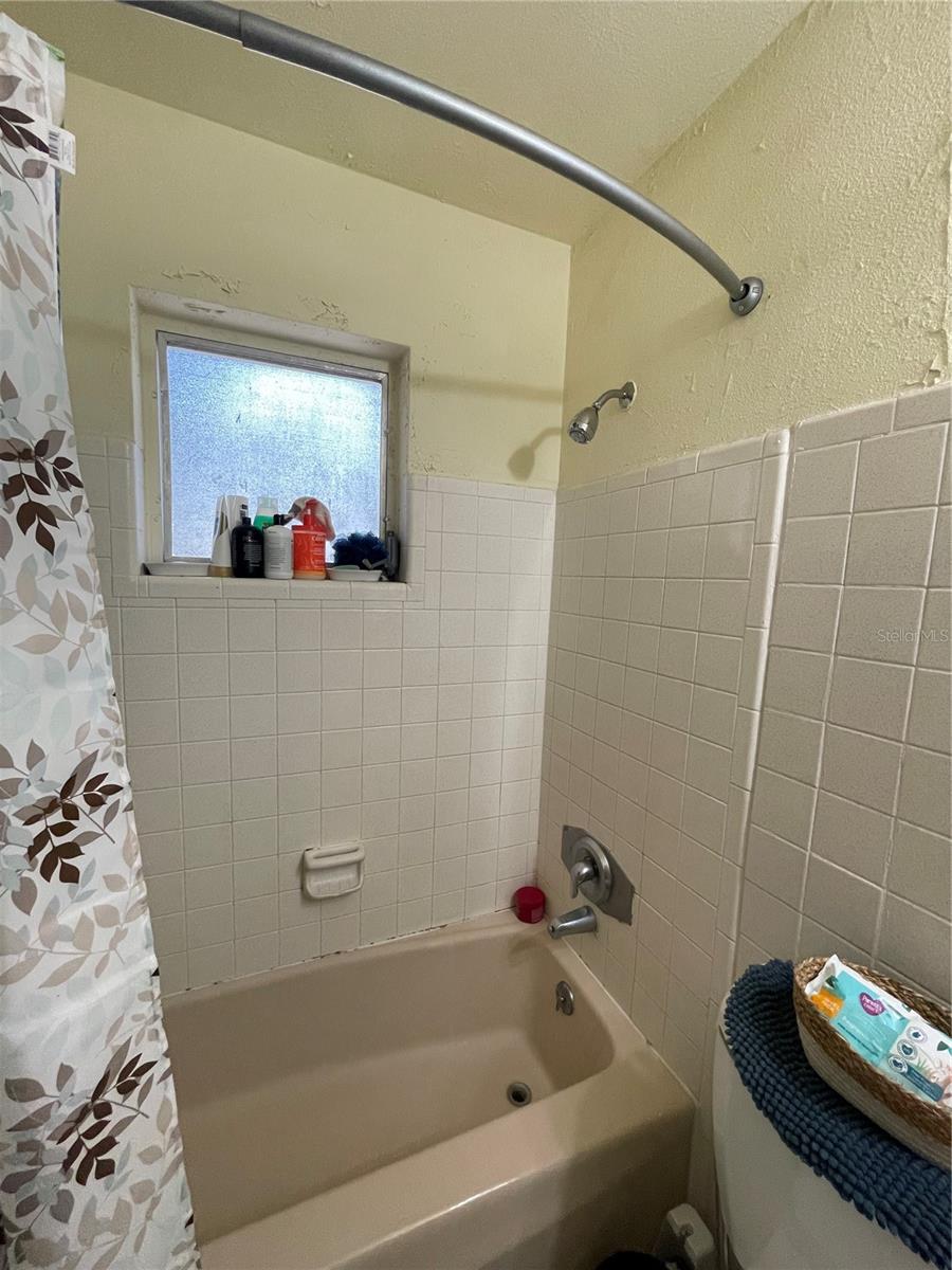 Image 9 of 21 For 2332 Hadley Street