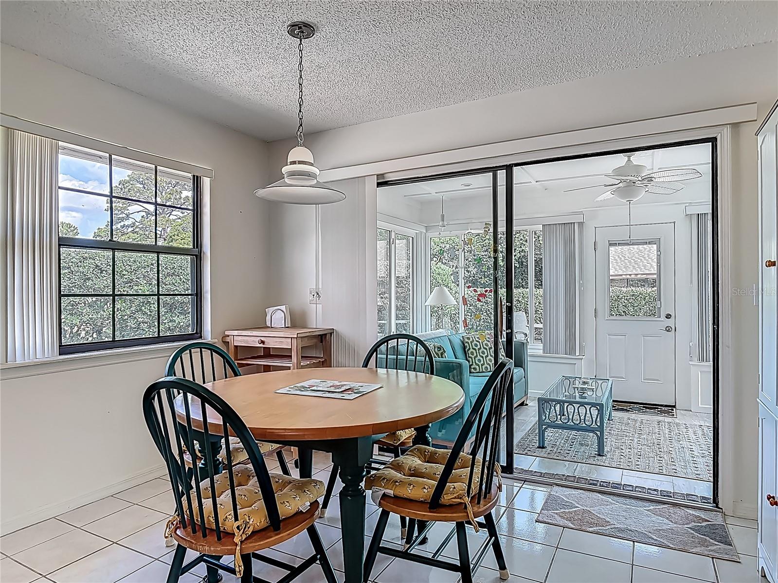 Image 21 of 56 For 907 Silver Leaf Place