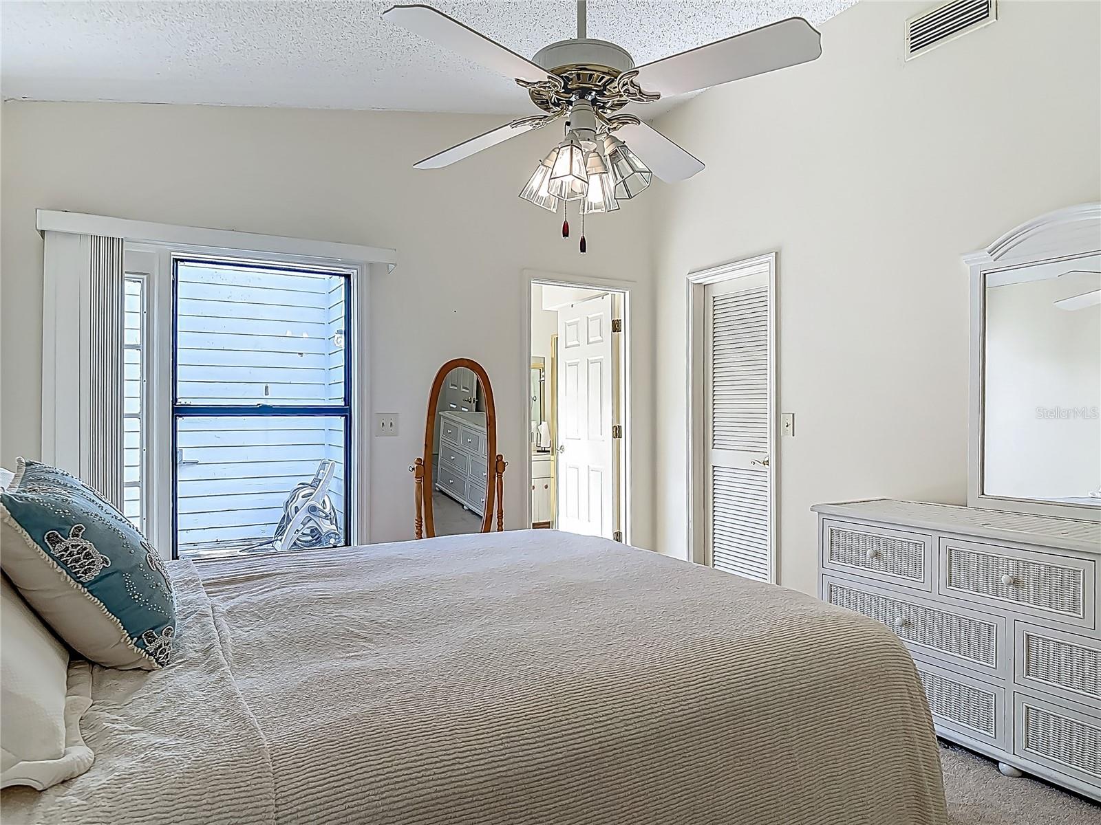 Image 31 of 56 For 907 Silver Leaf Place