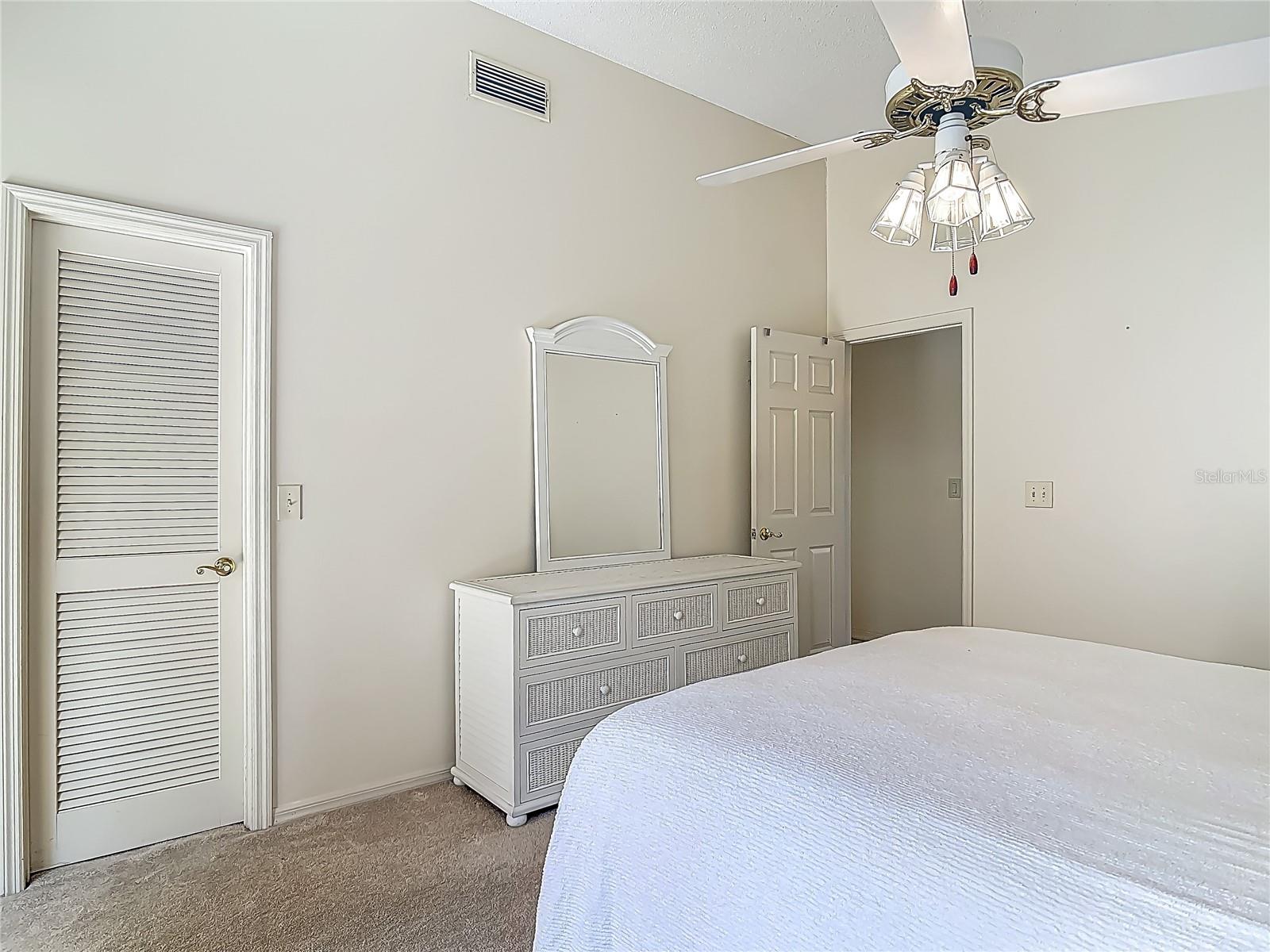 Image 34 of 56 For 907 Silver Leaf Place