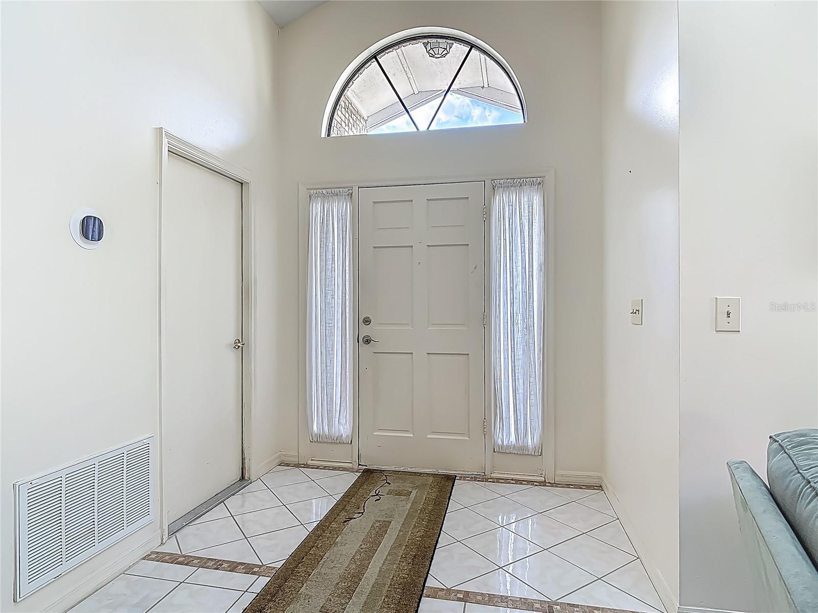 Image 4 of 56 For 907 Silver Leaf Place