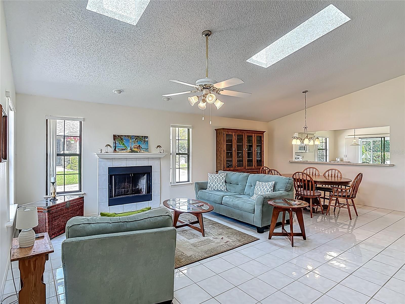 Image 5 of 56 For 907 Silver Leaf Place