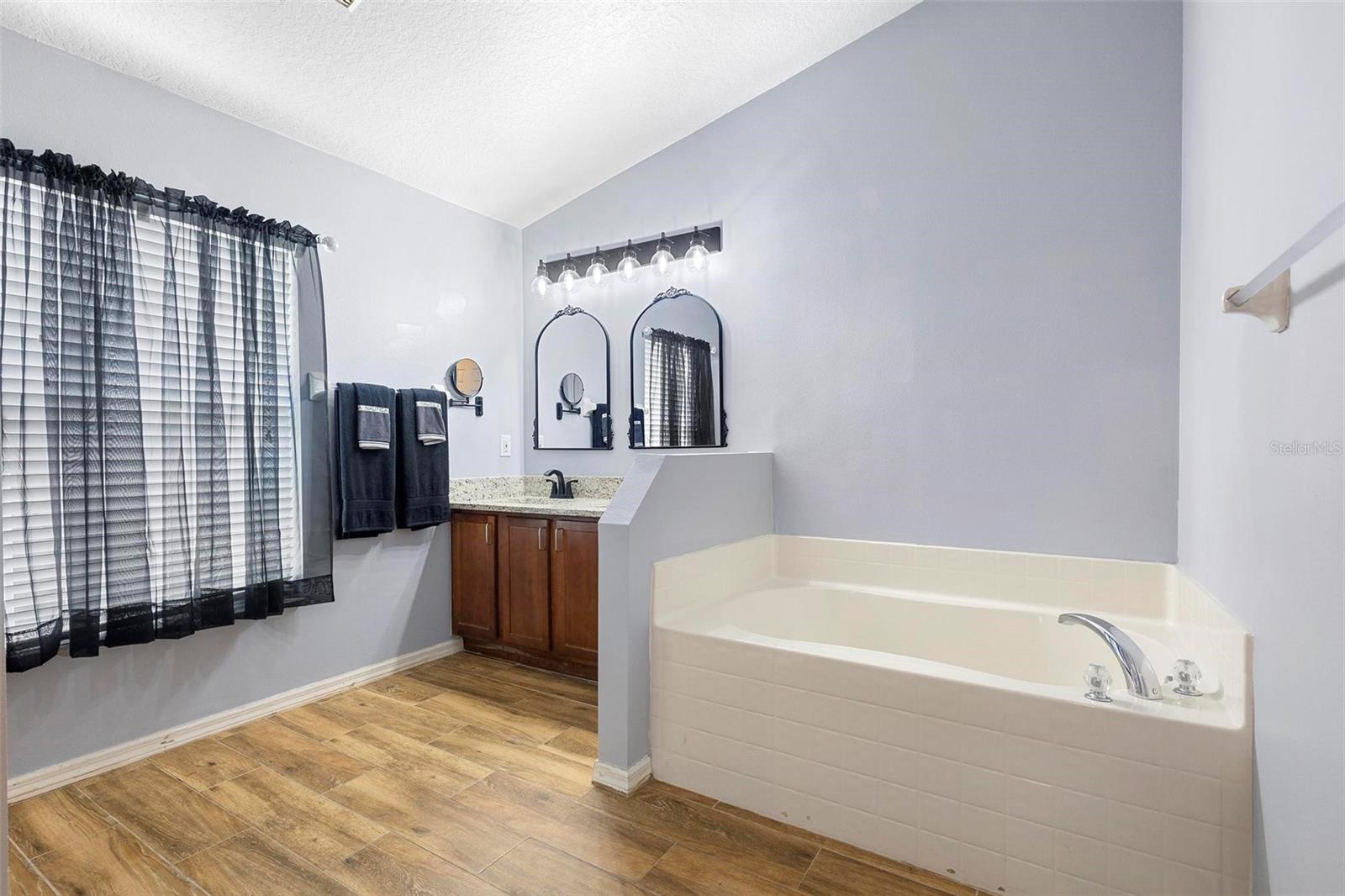 Image 22 of 30 For 133 Brasswood Court