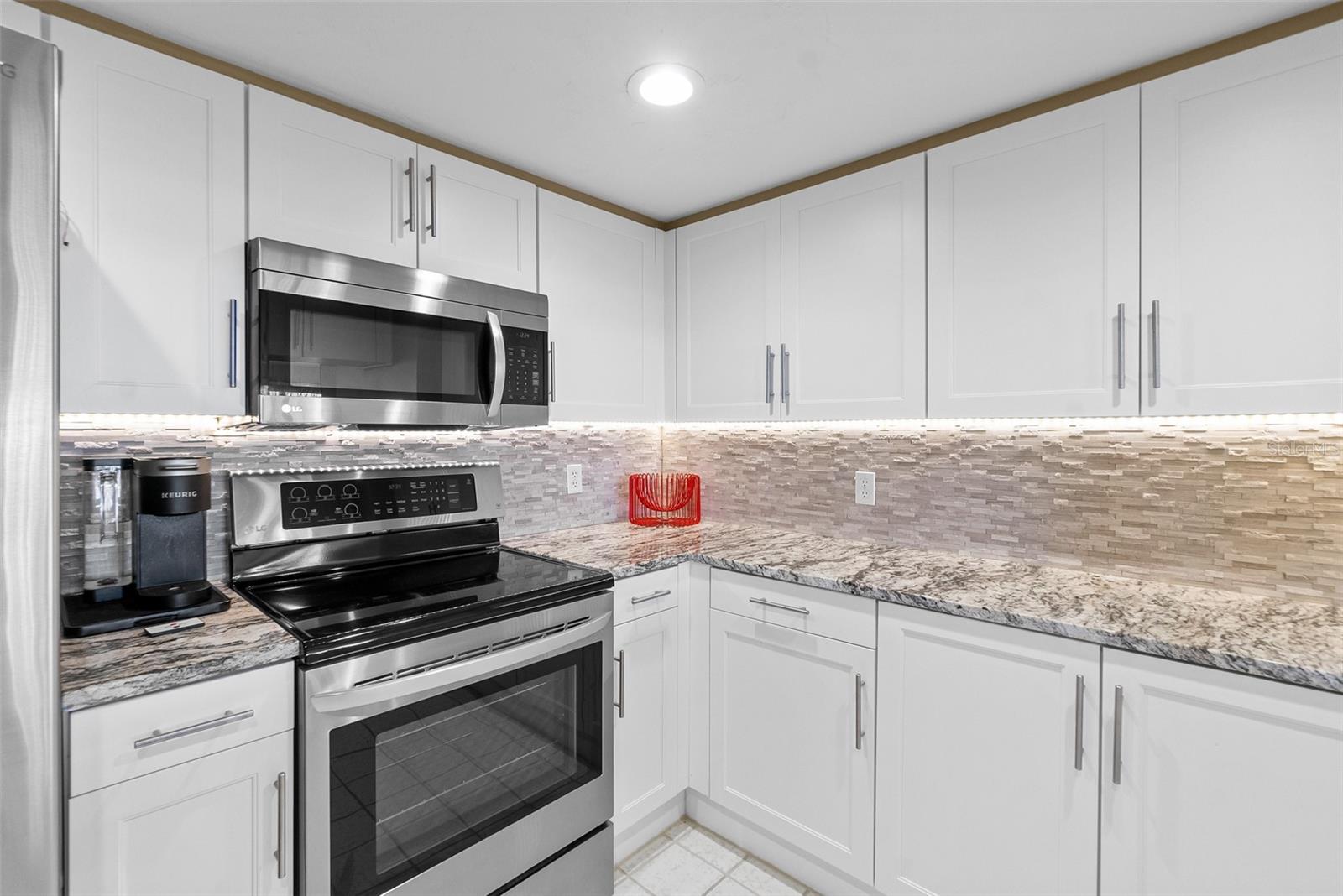 Image 15 of 57 For 2967 Atlantic Avenue 1601