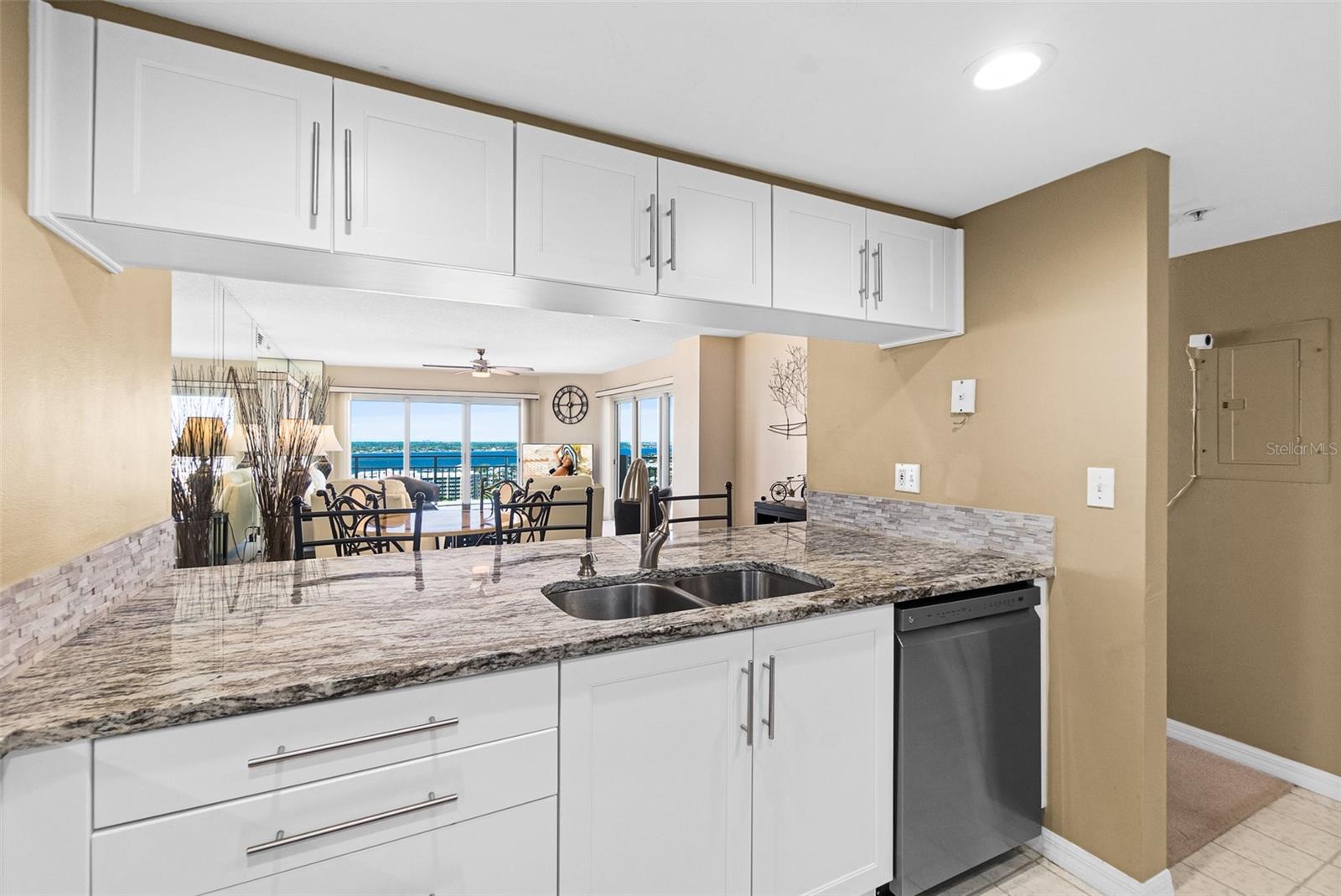 Image 40 of 57 For 2967 Atlantic Avenue 1601