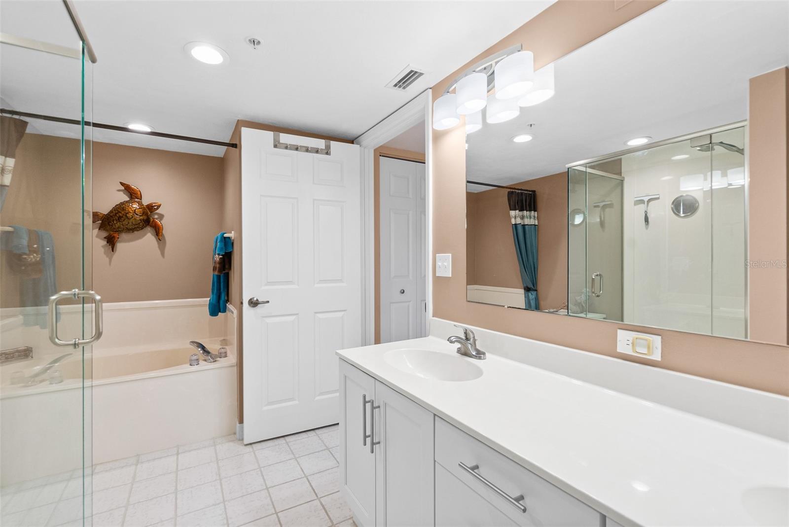 Image 5 of 57 For 2967 Atlantic Avenue 1601