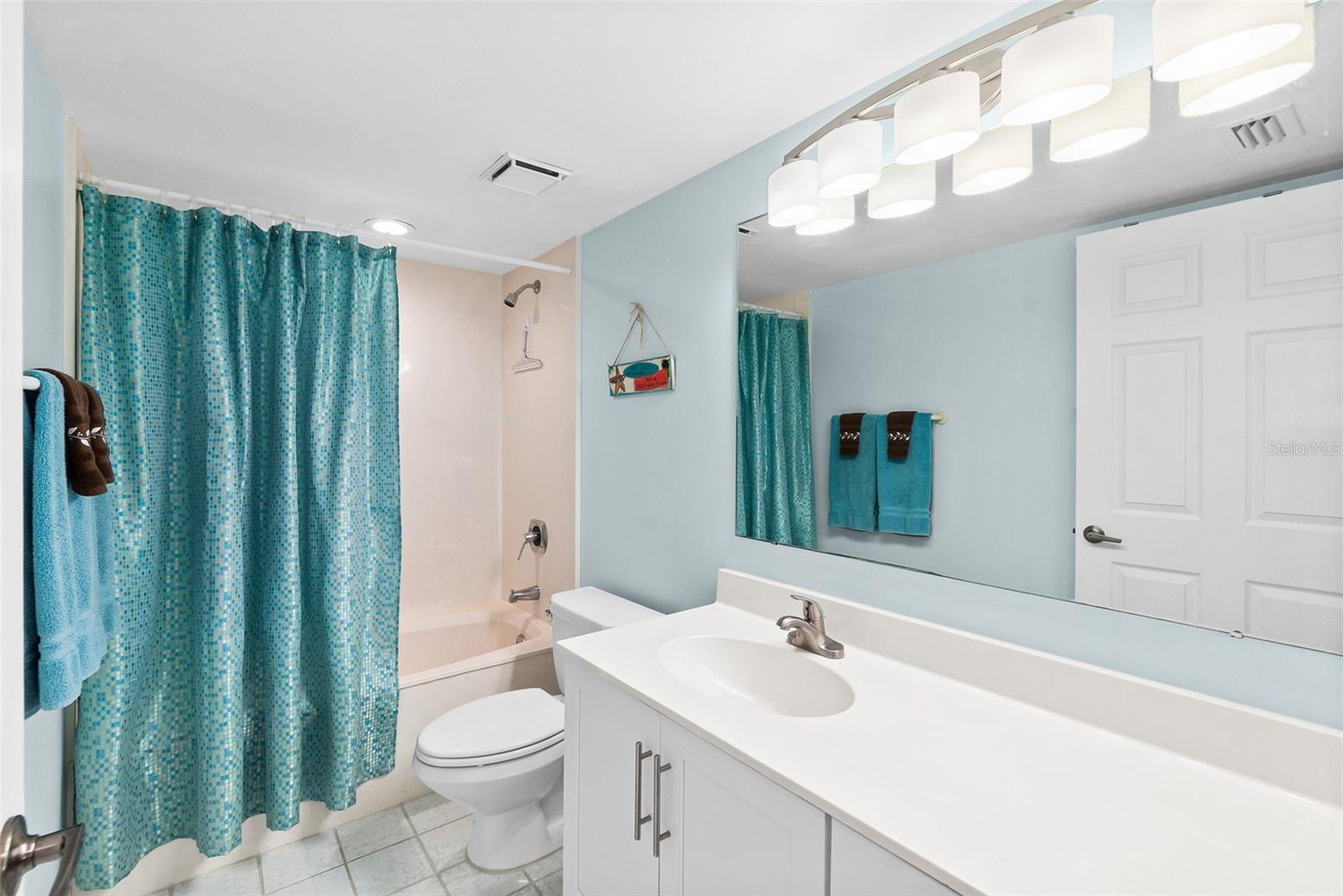 Image 8 of 57 For 2967 Atlantic Avenue 1601