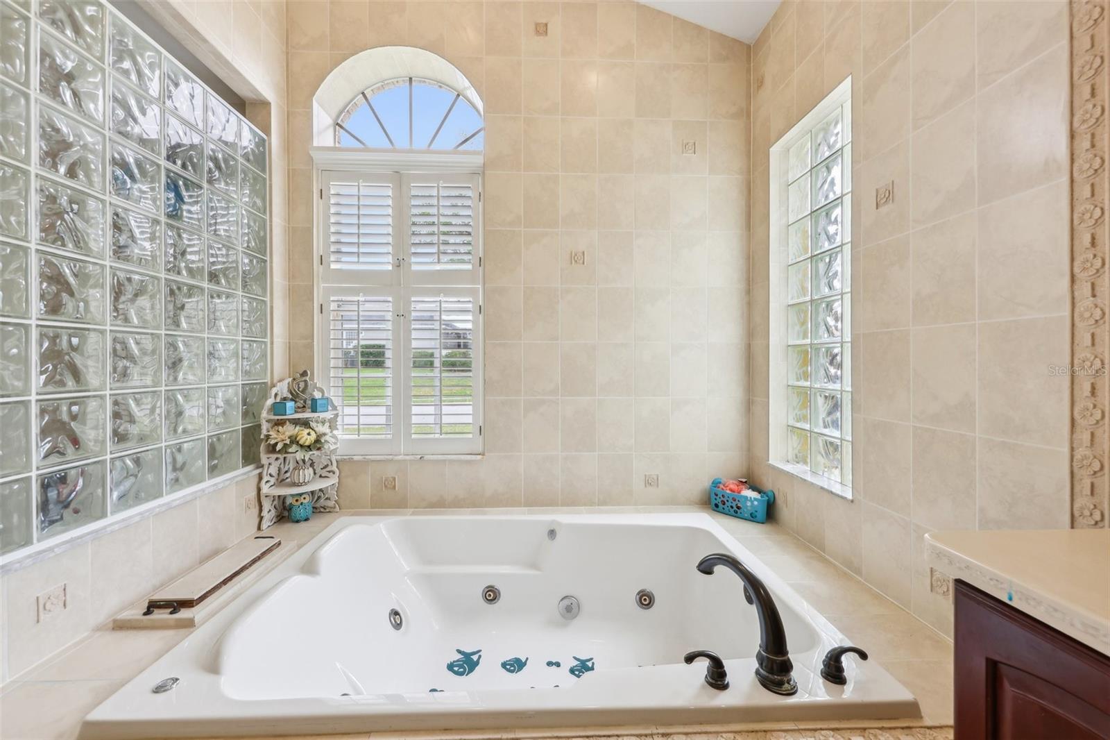 Image 33 of 87 For 2940 Se 23rd Avenue
