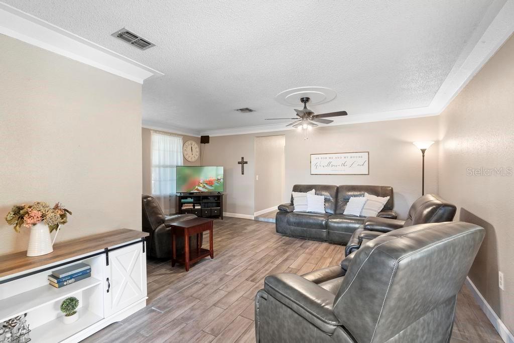 Image 6 of 71 For 4145 Rambler Avenue