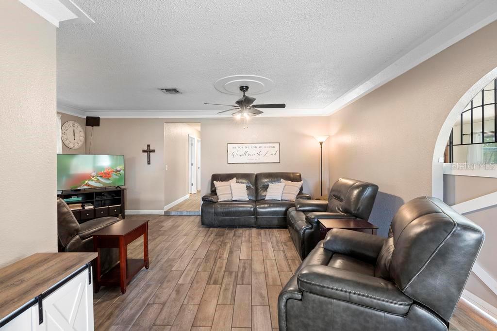 Image 7 of 71 For 4145 Rambler Avenue