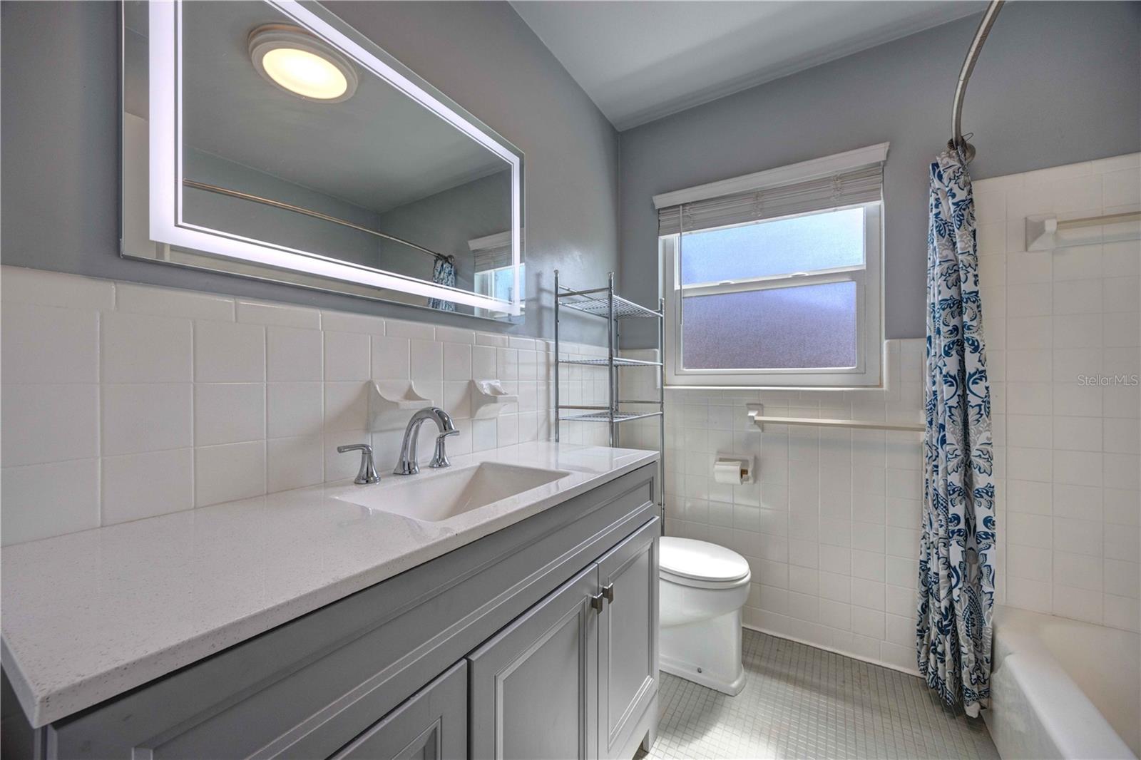 Image 17 of 39 For 738 Lindley Boulevard