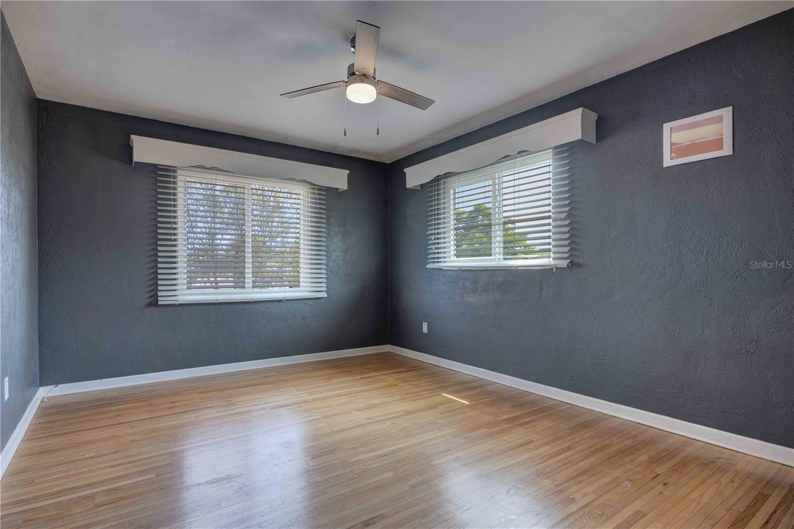 Image 19 of 39 For 738 Lindley Boulevard