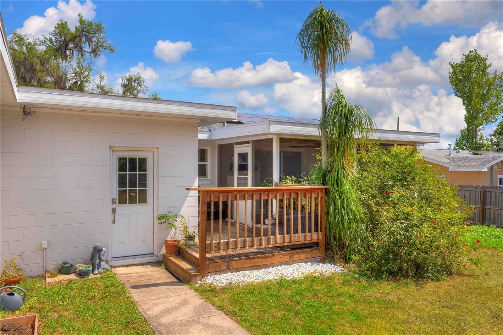 Image 25 of 39 For 738 Lindley Boulevard