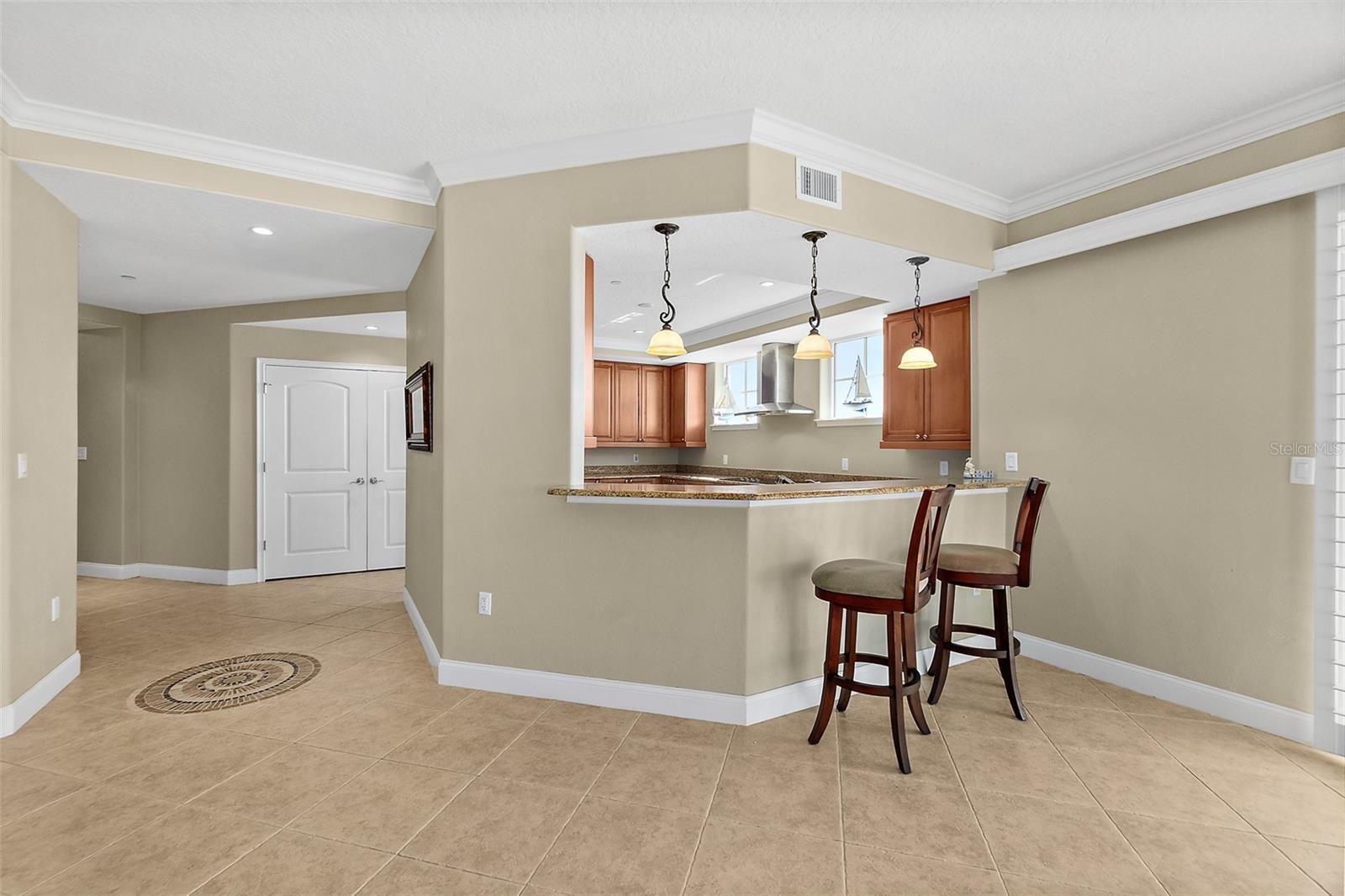 Image 10 of 47 For 2515 Atlantic Avenue 1001