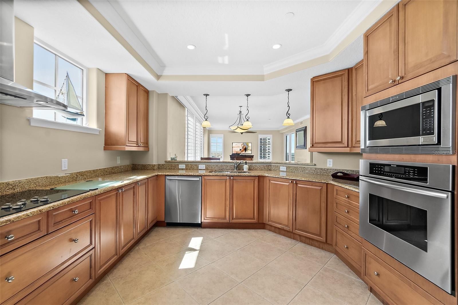 Image 12 of 47 For 2515 Atlantic Avenue 1001