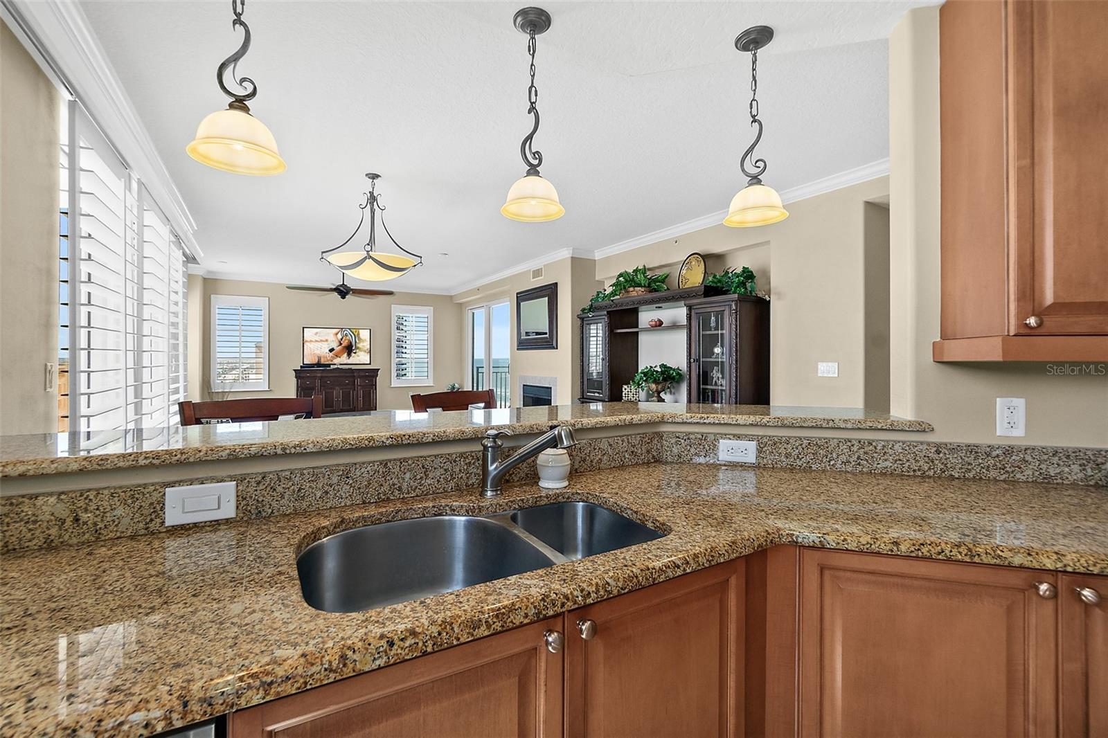 Image 13 of 47 For 2515 Atlantic Avenue 1001
