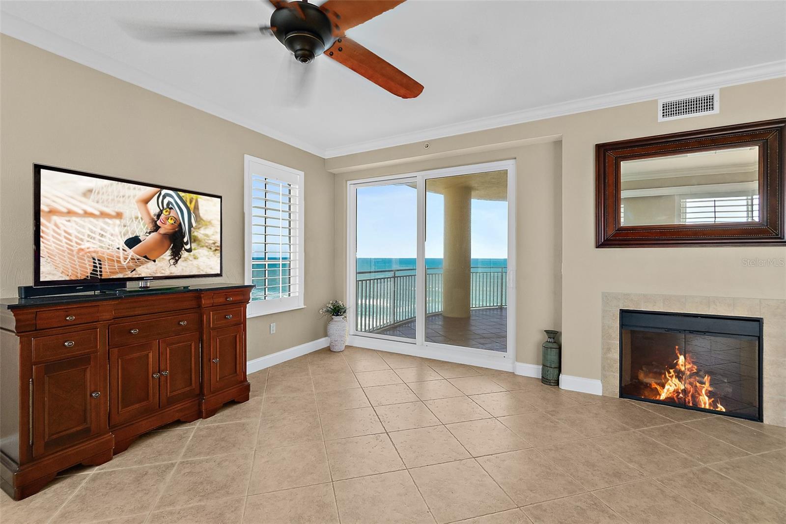 Image 3 of 47 For 2515 Atlantic Avenue 1001