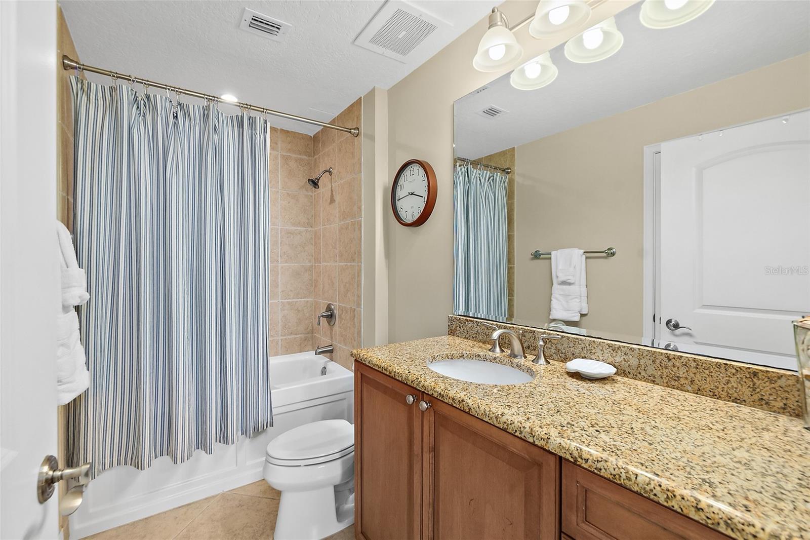 Image 30 of 47 For 2515 Atlantic Avenue 1001