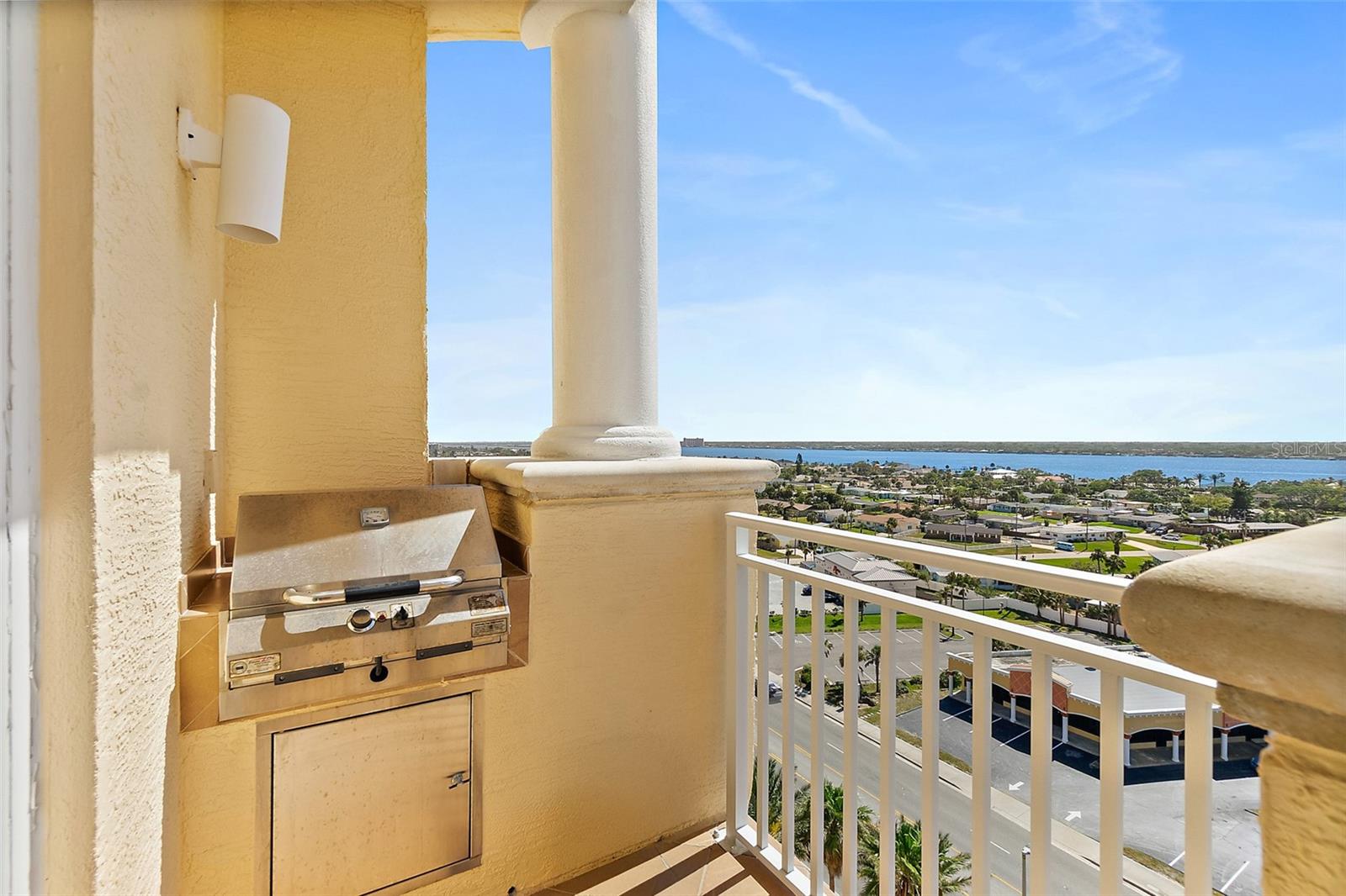 Image 8 of 47 For 2515 Atlantic Avenue 1001