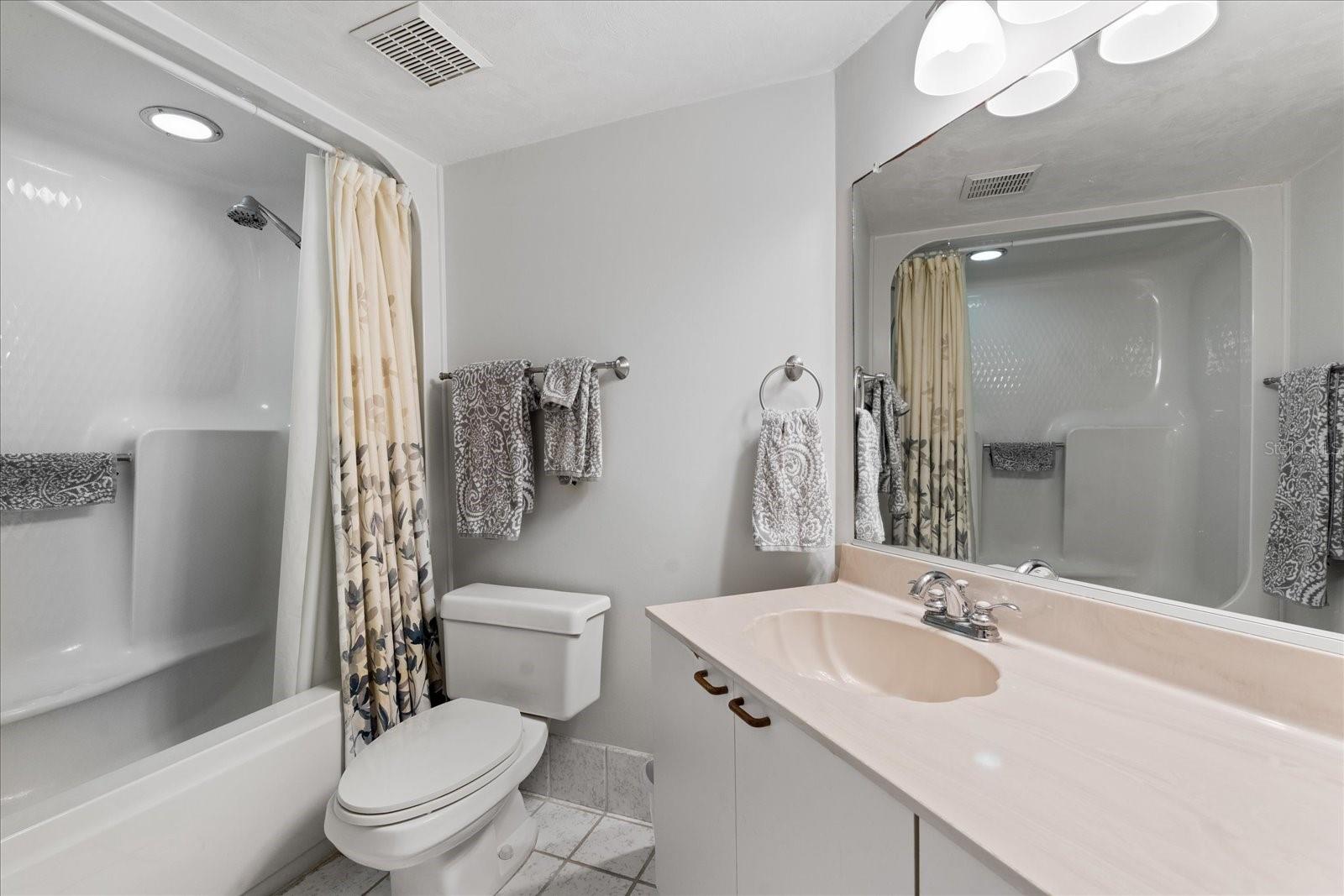 Image 12 of 27 For 3023 Atlantic Avenue 4020