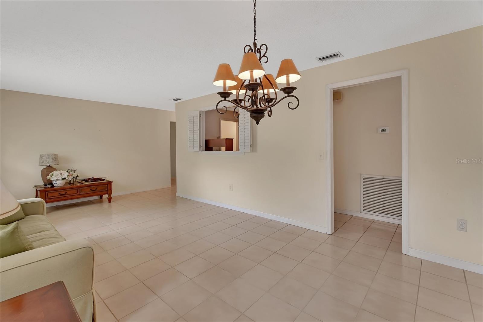 Image 11 of 35 For 1075 Burgoyne Road