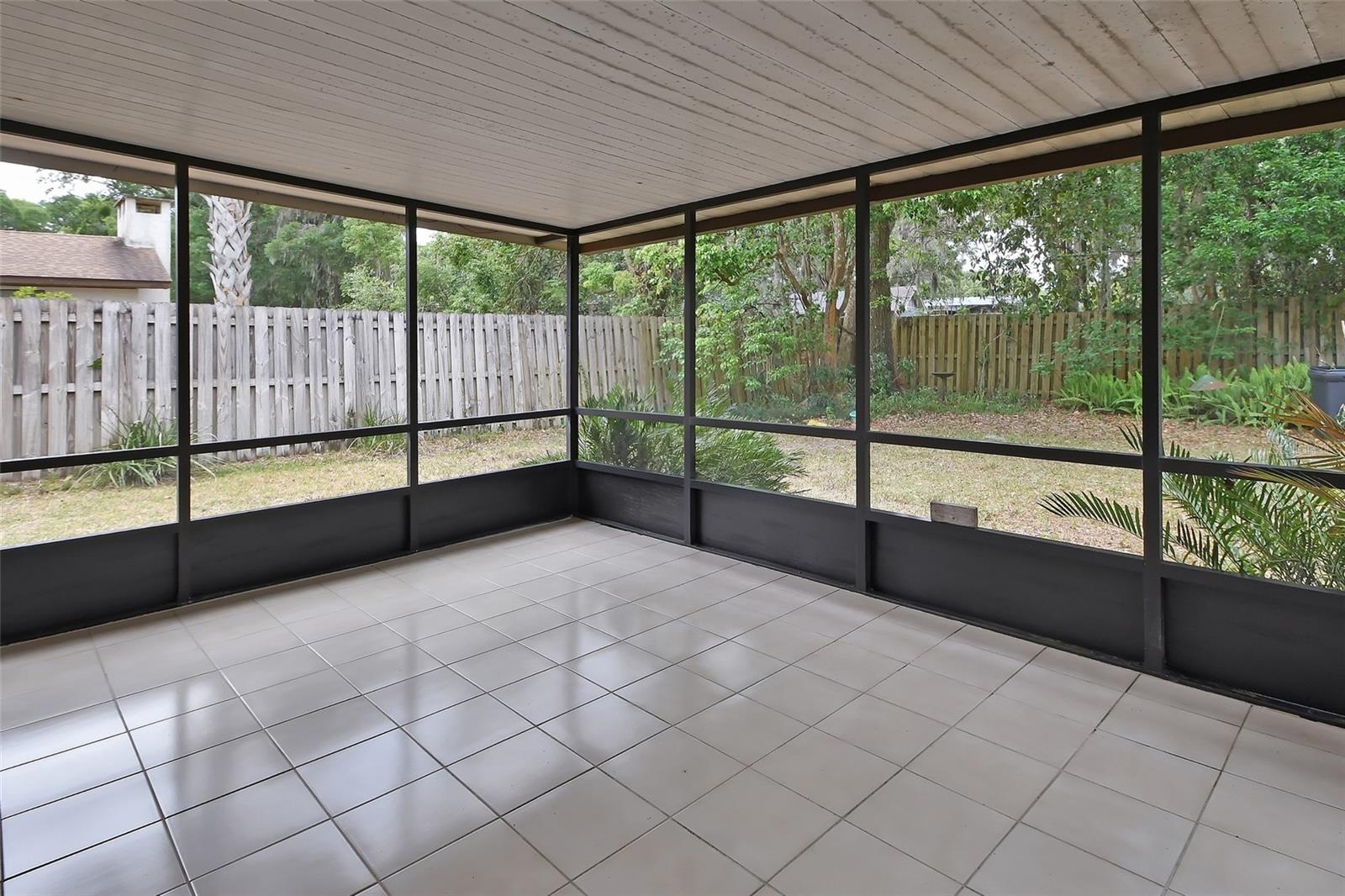 Image 31 of 35 For 1075 Burgoyne Road