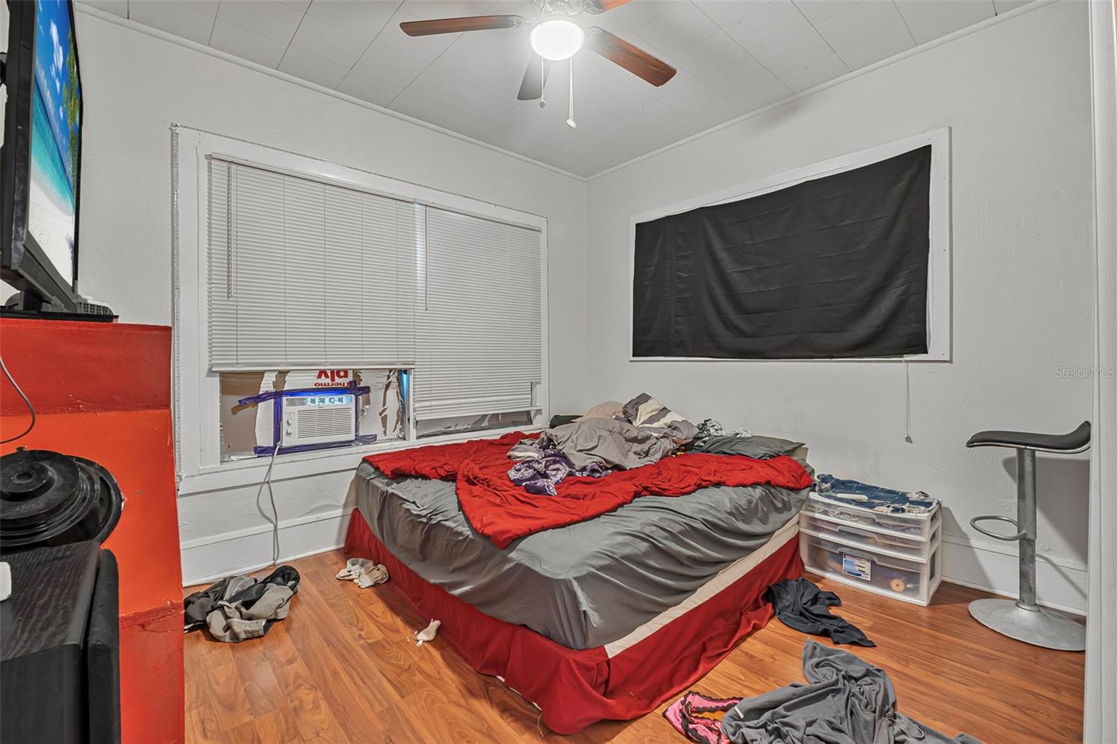 Image 10 of 39 For 5010 Ridgewood Avenue