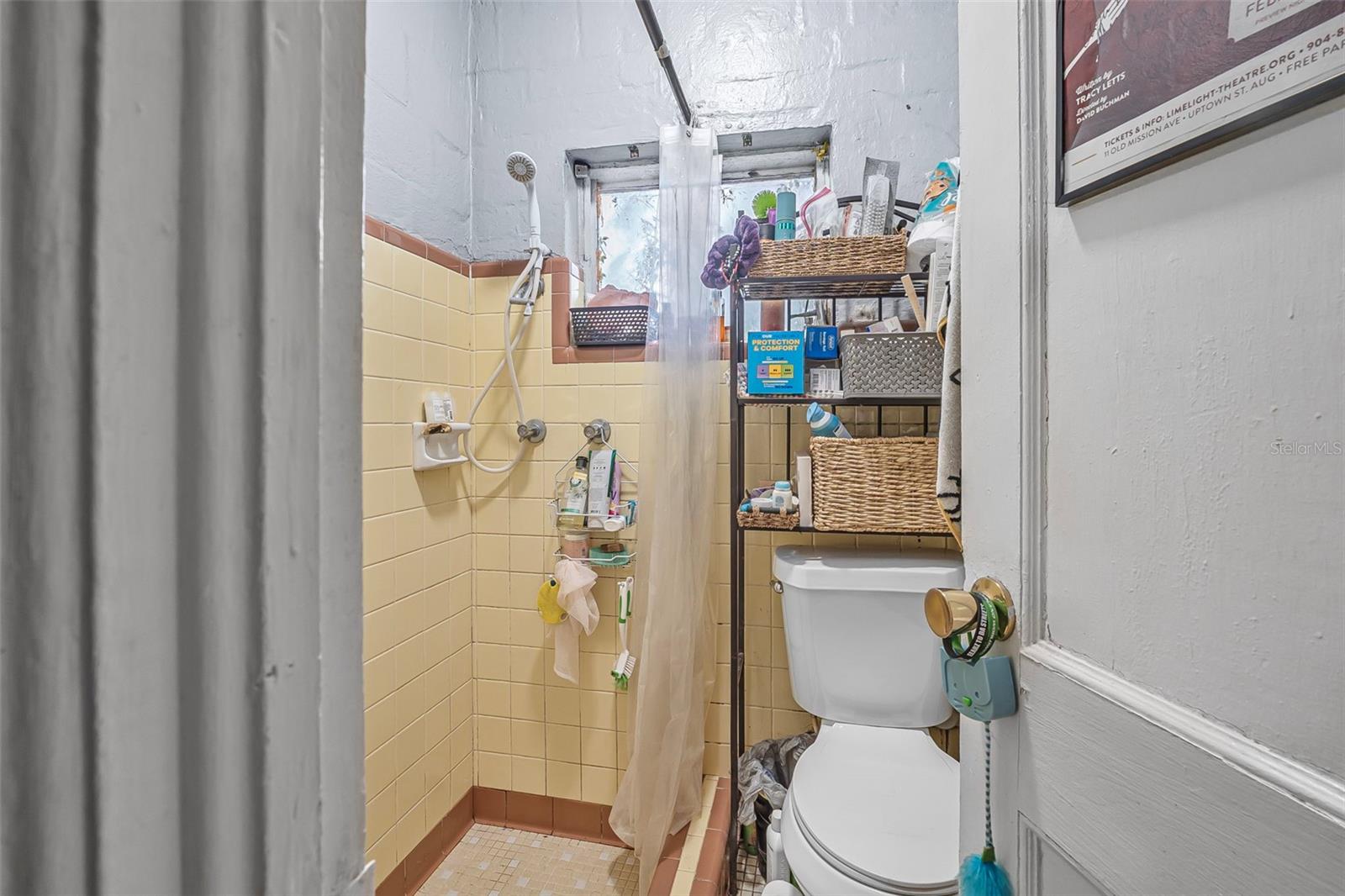 Image 11 of 39 For 5010 Ridgewood Avenue
