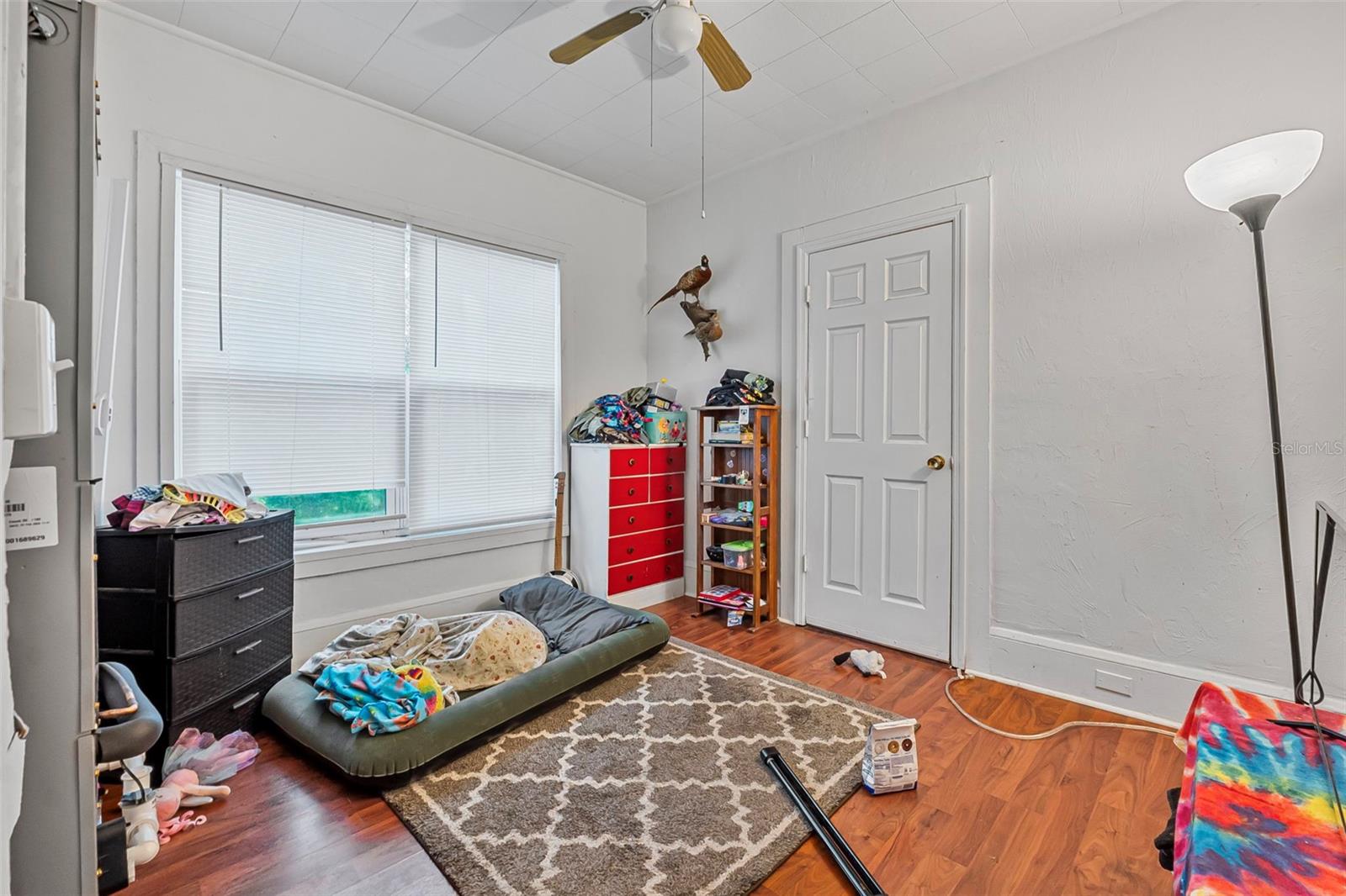 Image 22 of 39 For 5010 Ridgewood Avenue