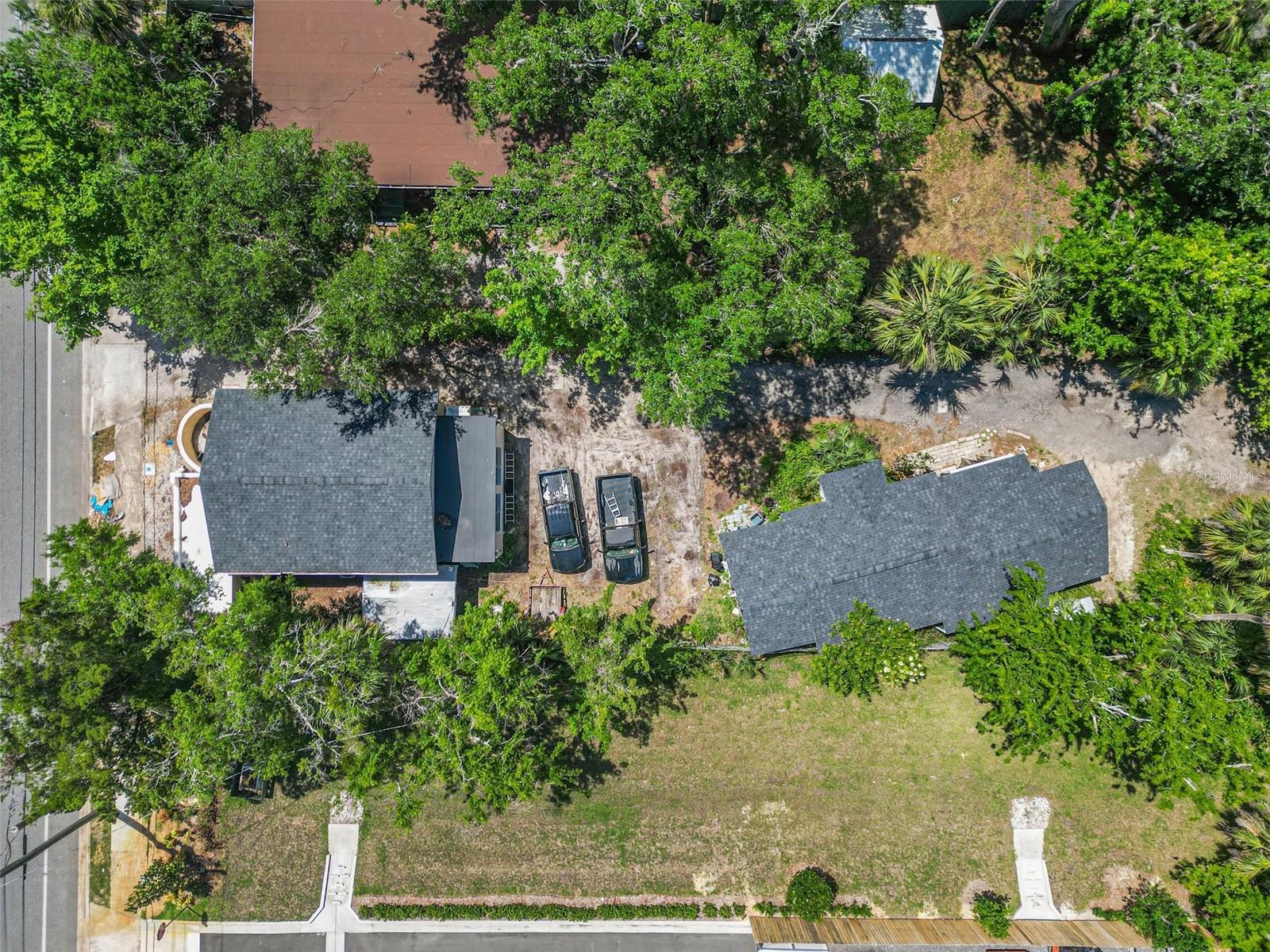 Image 32 of 39 For 5010 Ridgewood Avenue