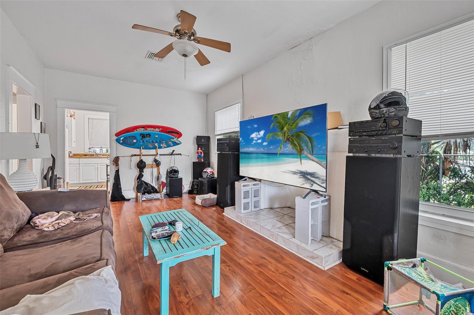 Image 7 of 39 For 5010 Ridgewood Avenue