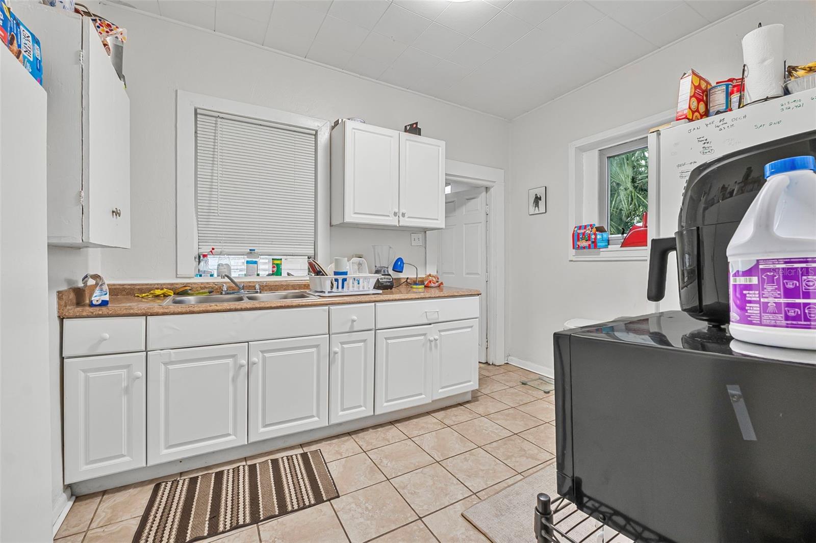 Image 8 of 39 For 5010 Ridgewood Avenue