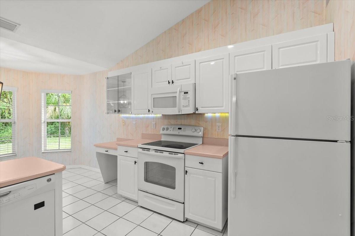 Image 12 of 39 For 941 Pizarro Drive
