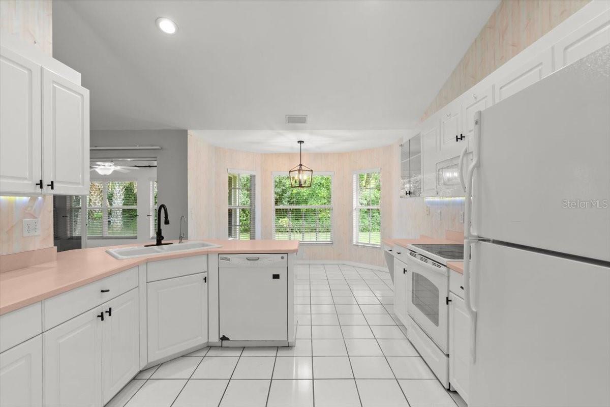 Image 13 of 39 For 941 Pizarro Drive