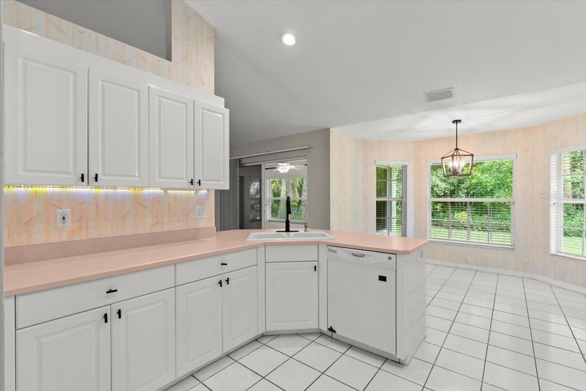 Image 14 of 39 For 941 Pizarro Drive