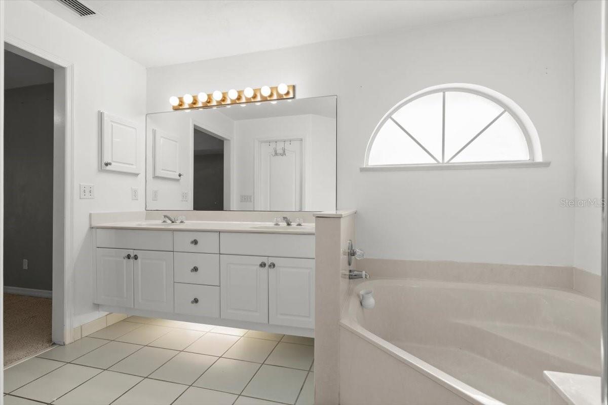 Image 22 of 39 For 941 Pizarro Drive