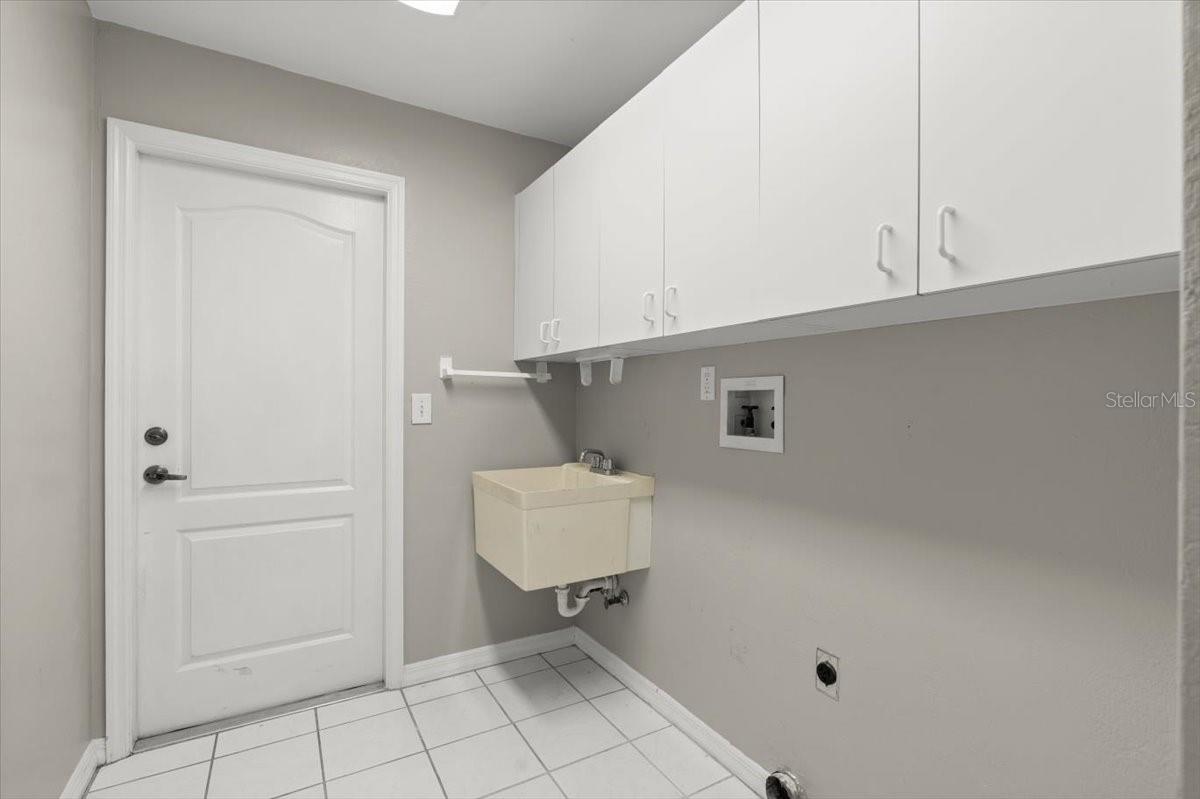 Image 31 of 39 For 941 Pizarro Drive
