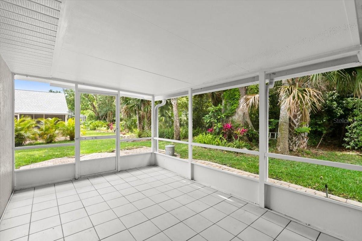 Image 32 of 39 For 941 Pizarro Drive