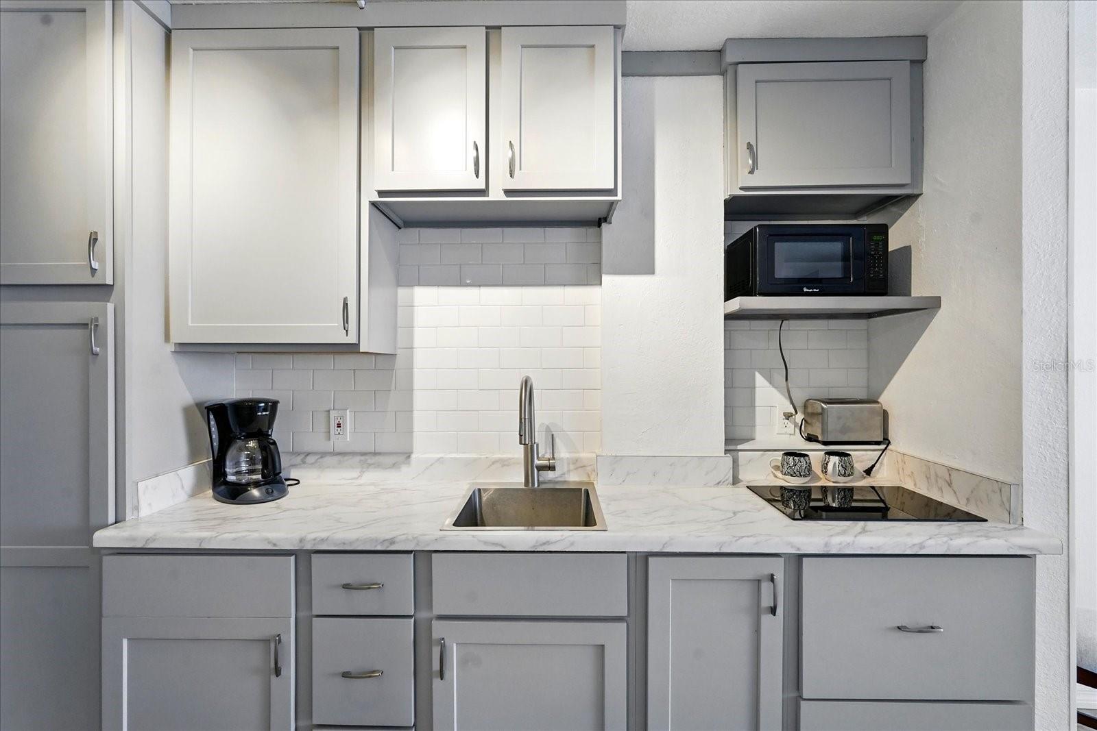 Image 4 of 21 For 2043 Atlantic Avenue 305