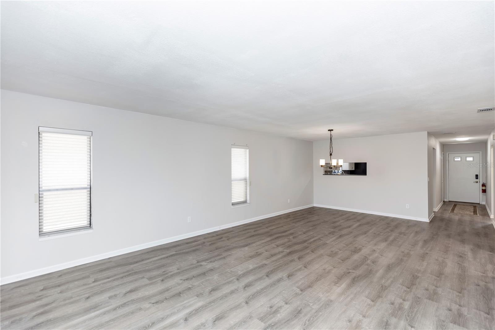 Image 10 of 40 For 576 Belltower Avenue 100