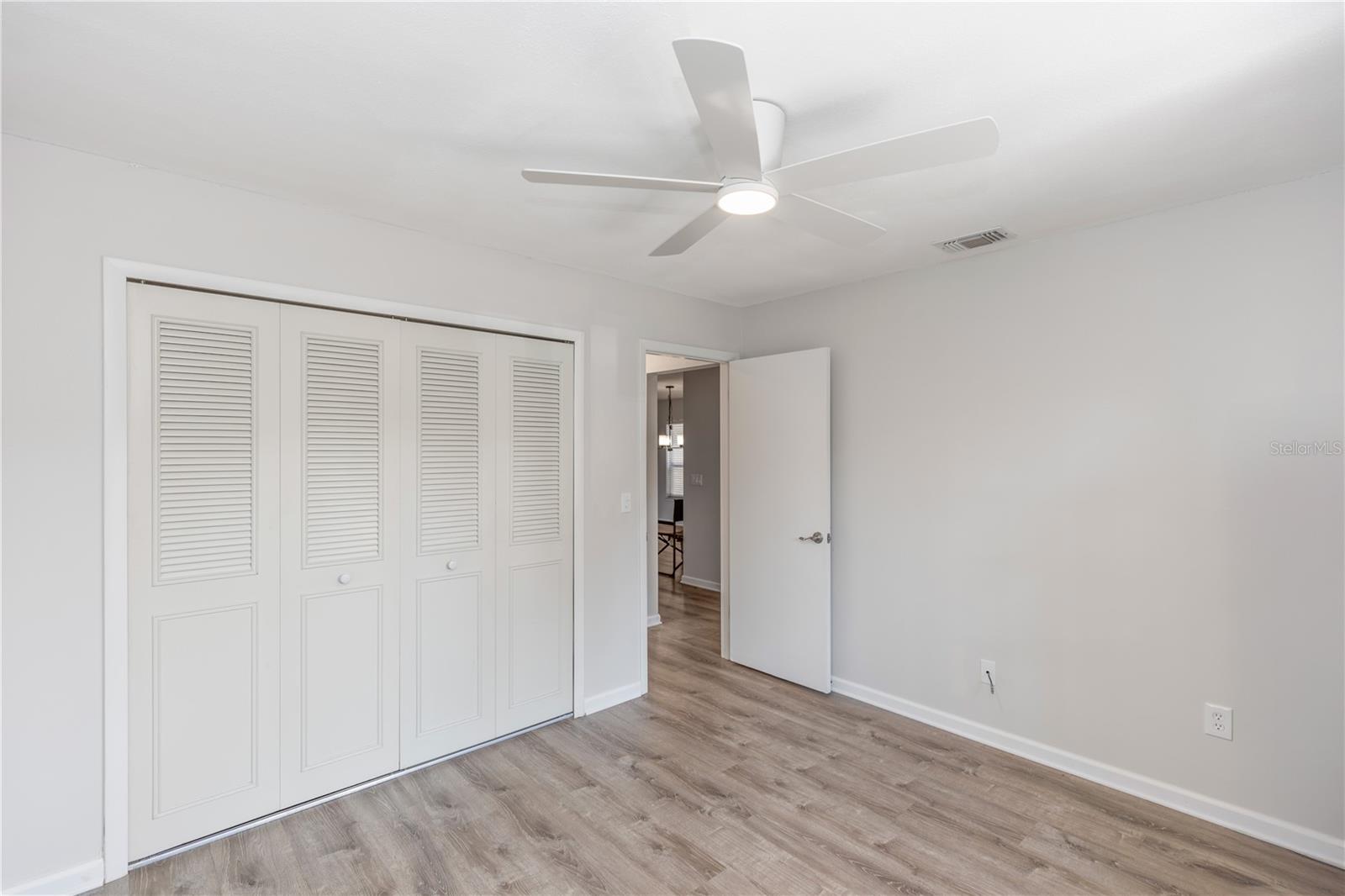 Image 22 of 40 For 576 Belltower Avenue 100