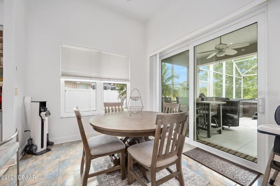 Image 10 of 59 For 65 Presidential Lane