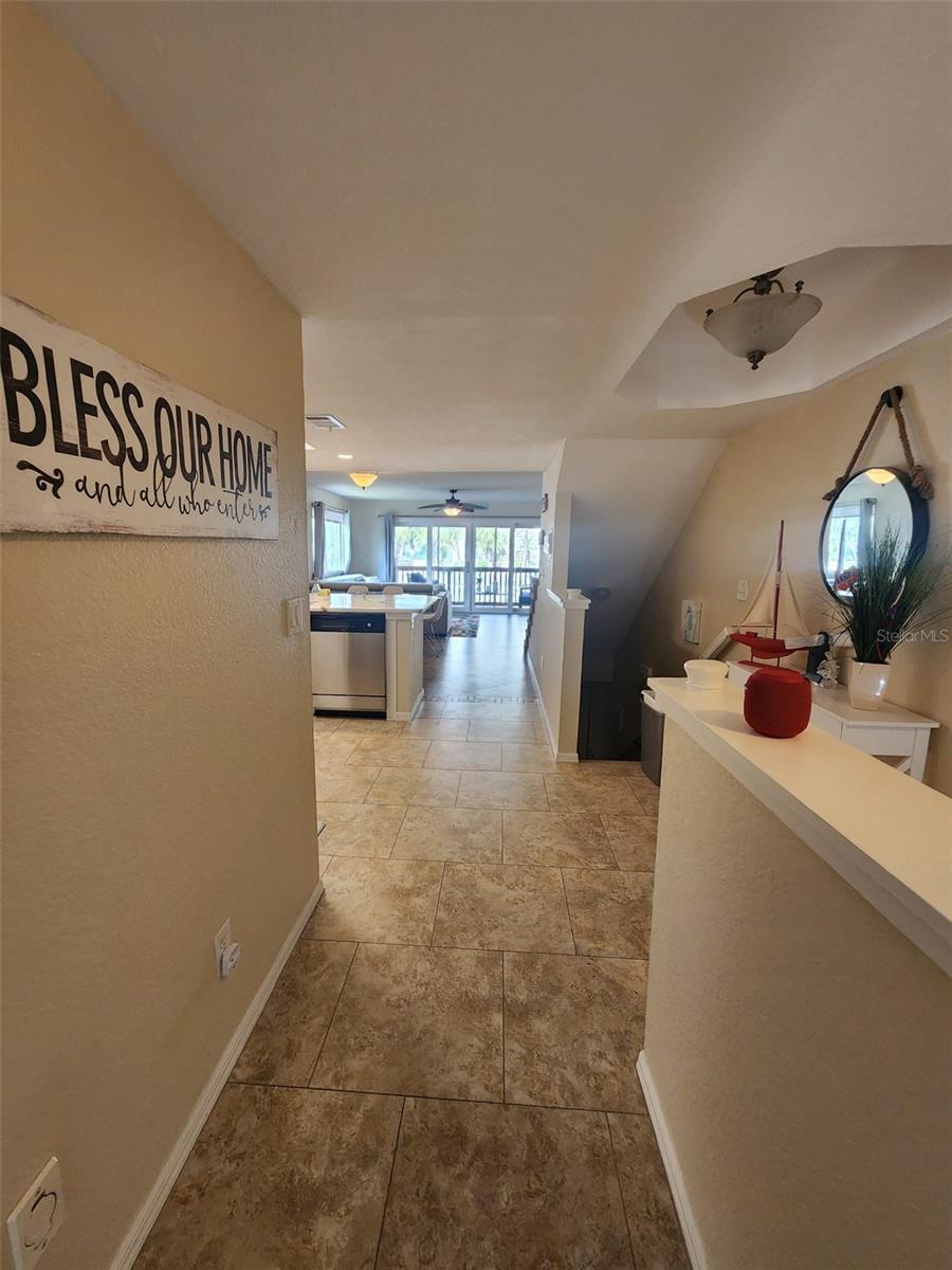 Listing photo id 18 for 900 Harbour House Drive