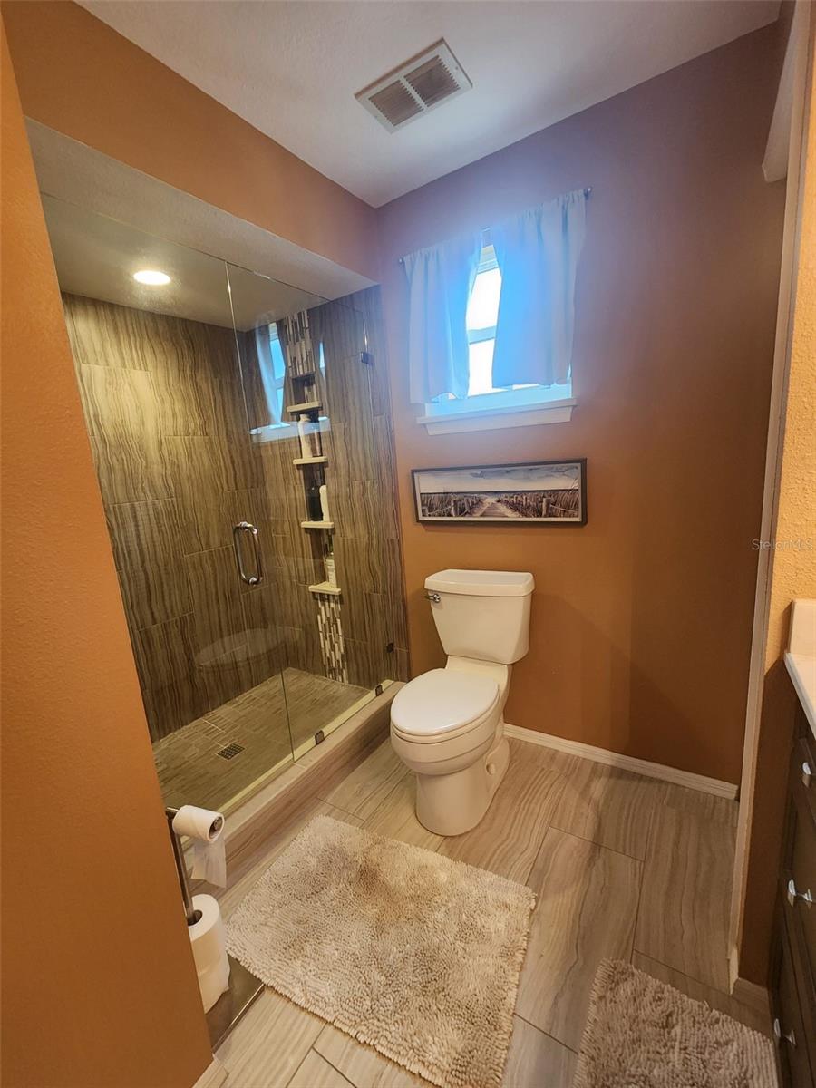 Listing photo id 22 for 900 Harbour House Drive