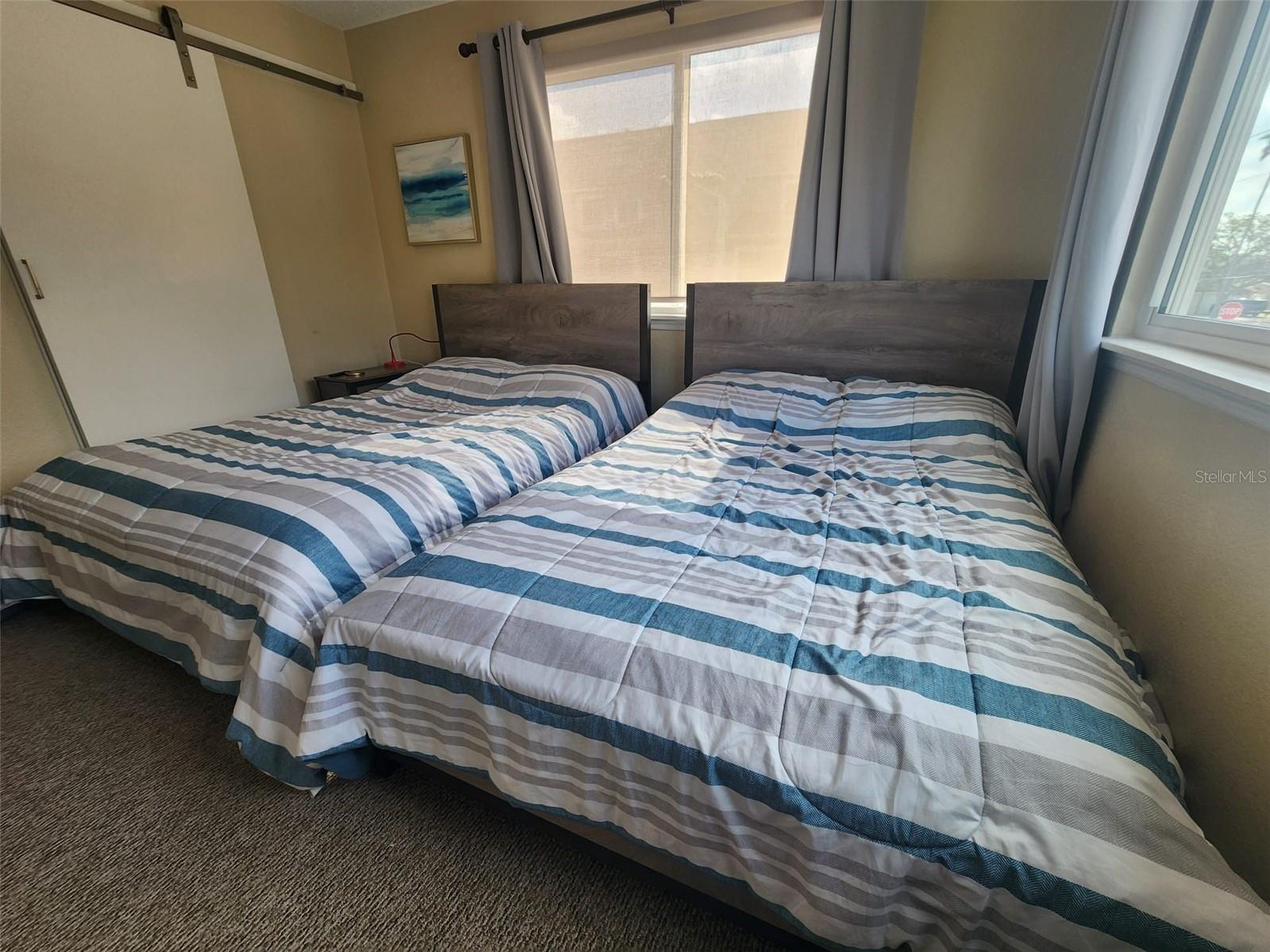 Listing photo id 24 for 900 Harbour House Drive